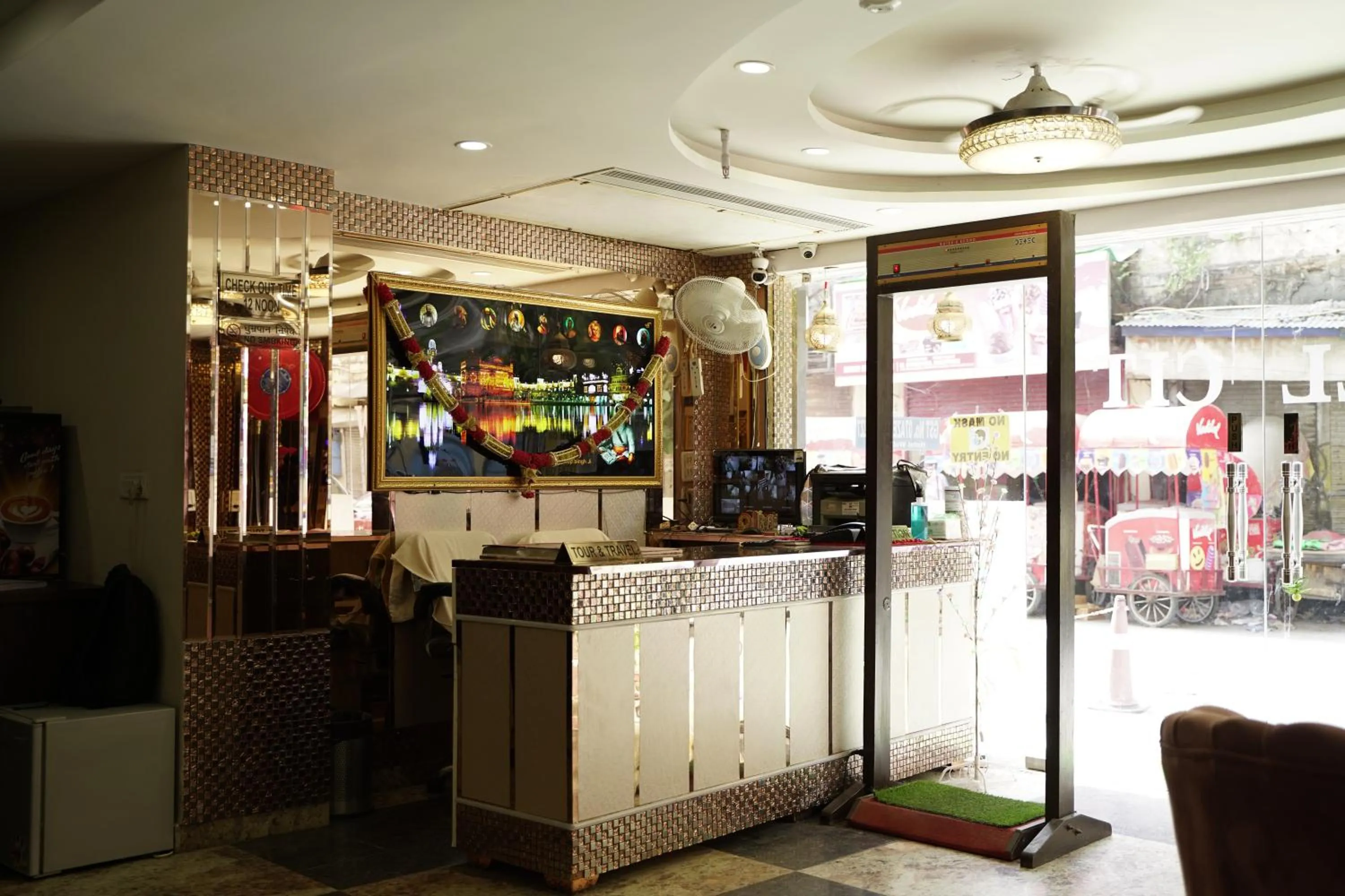 Facade/entrance in Hotel Wall City 55