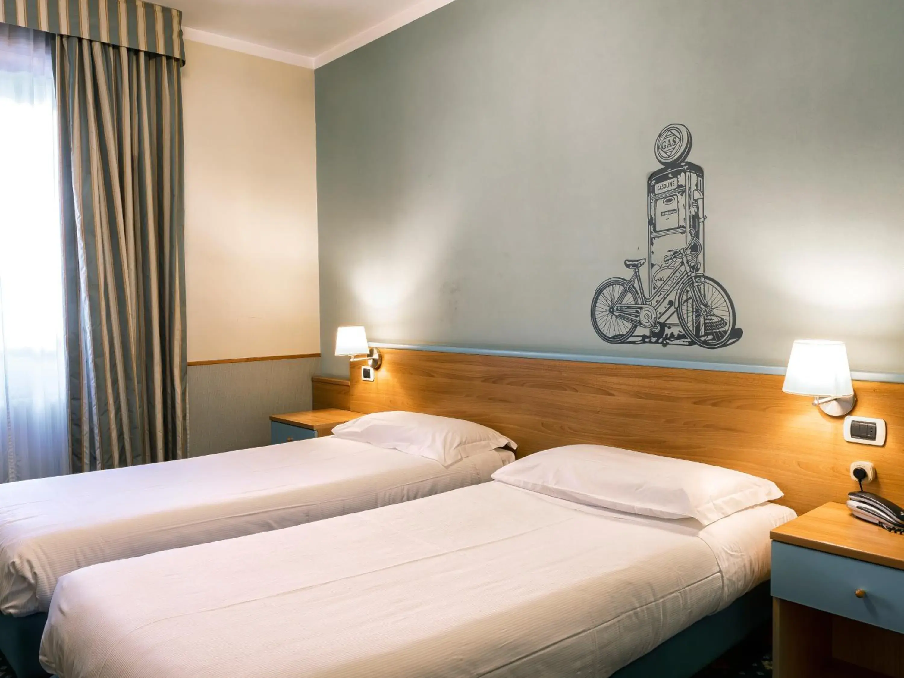 Twin Room Standard in Hotel Napoleon Susa Twin Room Standard in Hotel Napoleon Susa