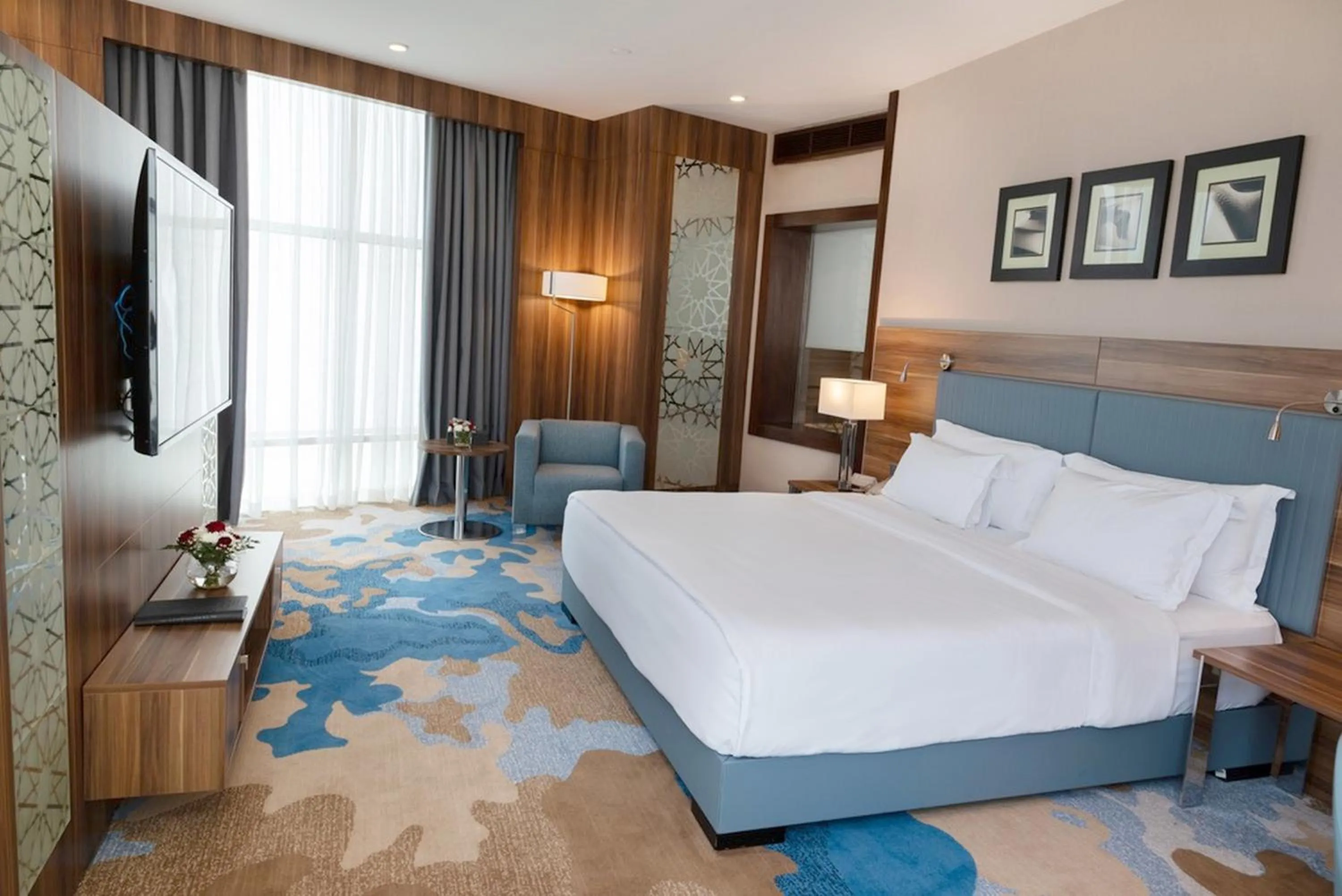 Bed in Bay La Sun Hotel and Marina - Emaar King Abdullah Economic City