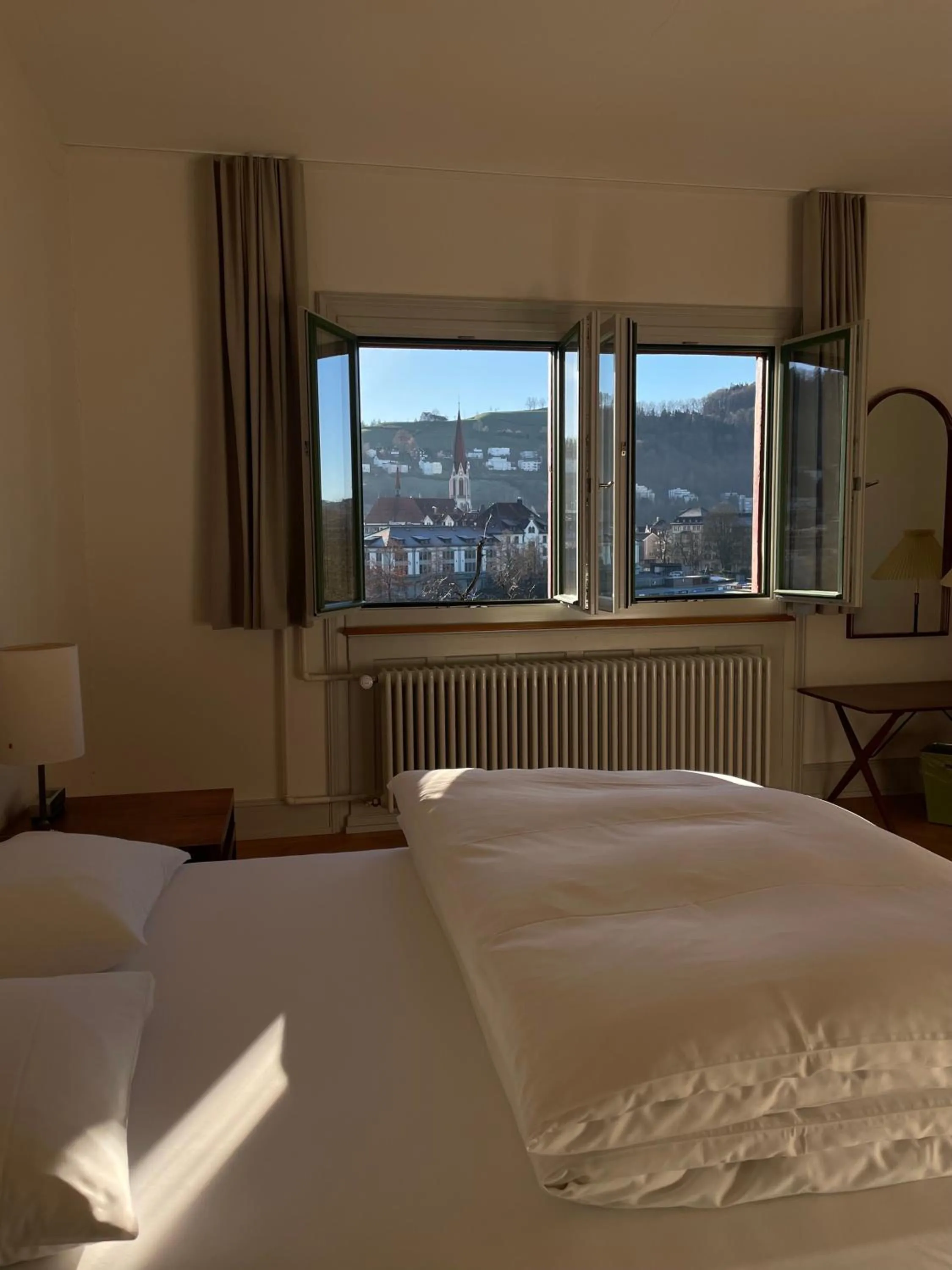 Bed in Militärkantine St. Gallen