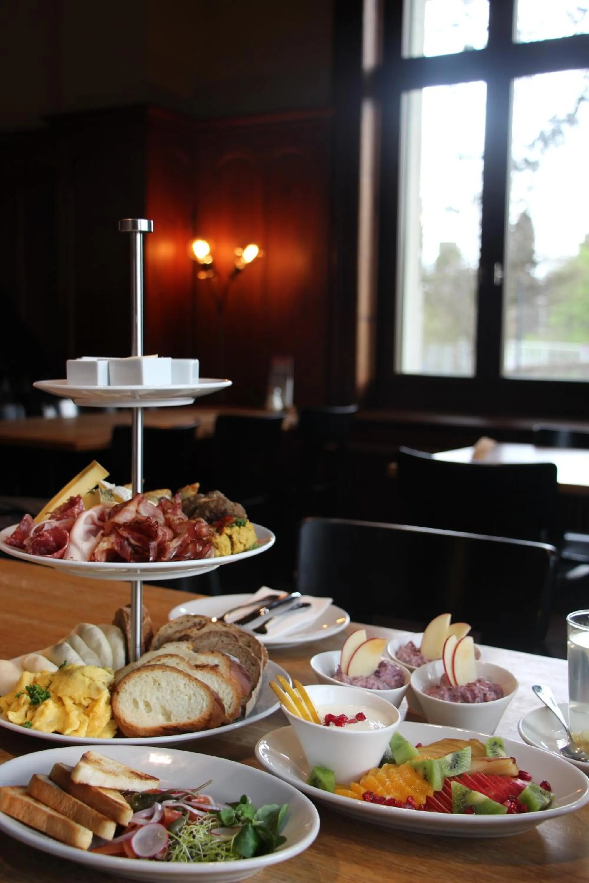 Breakfast in Militärkantine St. Gallen