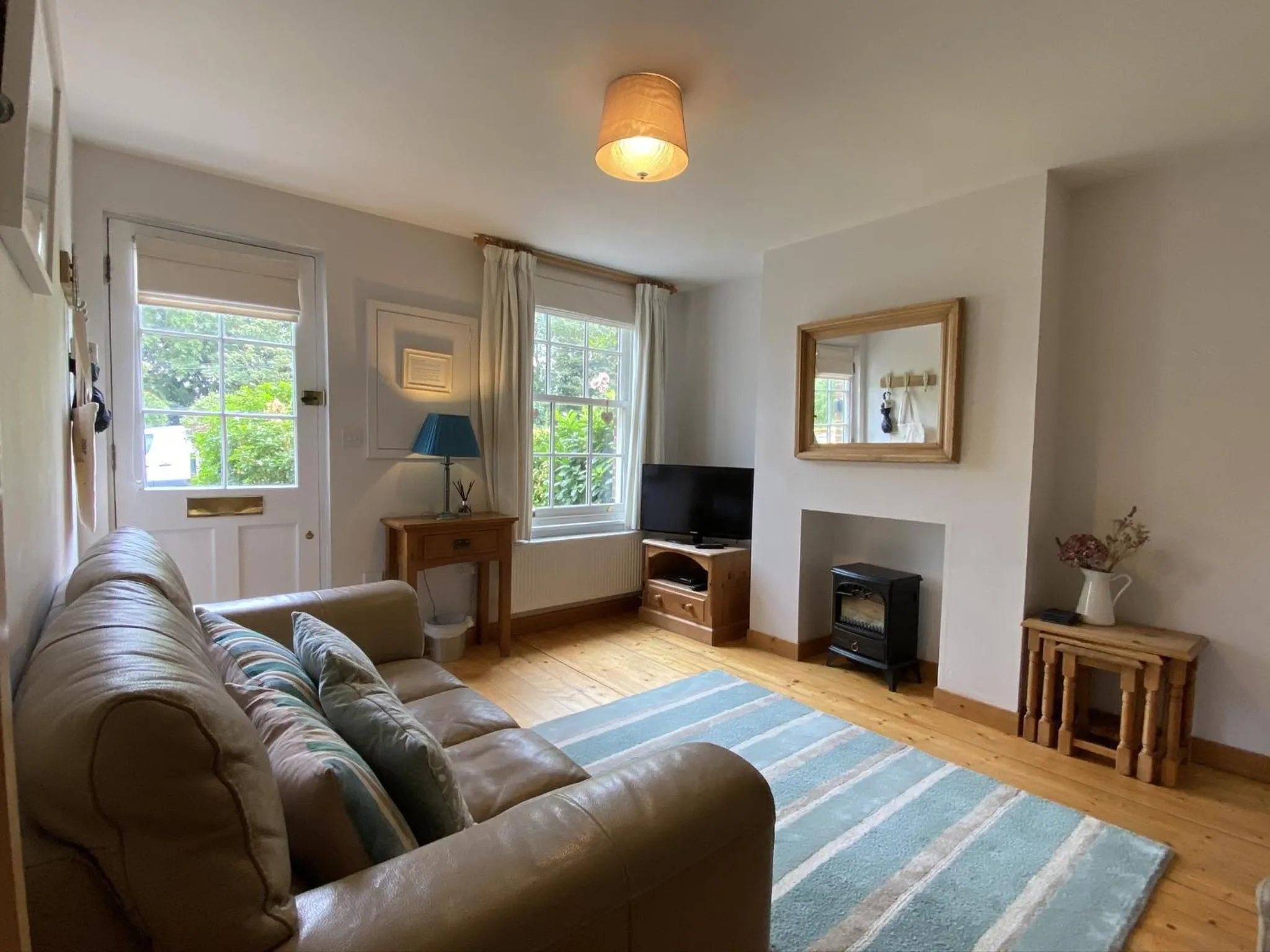 Living room in Green Cottages