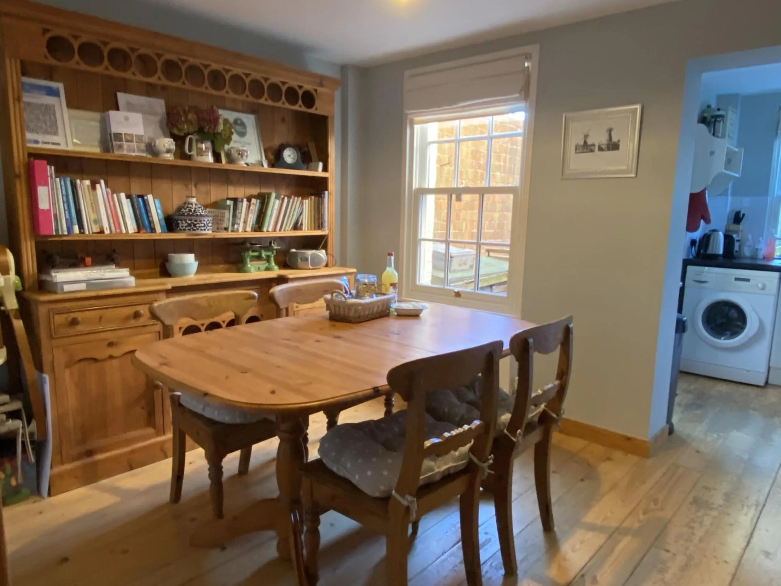Dining area in Green Cottages