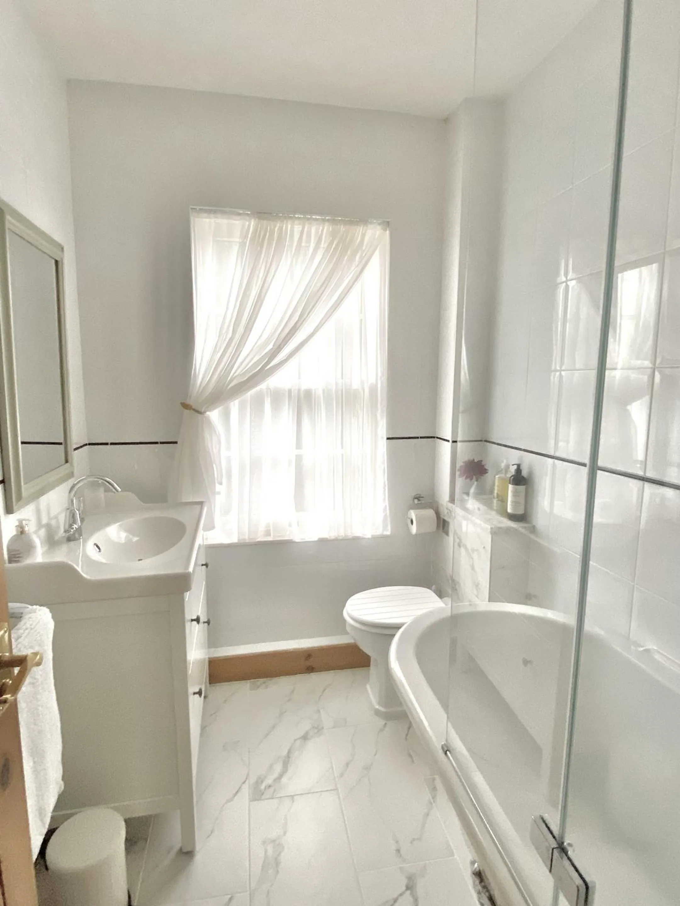 Bathroom in Green Cottages