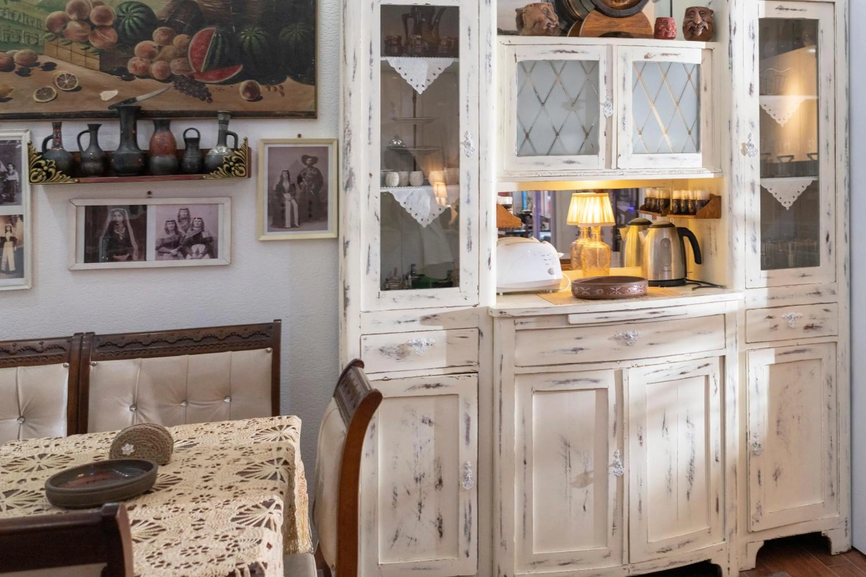 Communal kitchen in Elia Boutique Hostel & Apart-Hotel