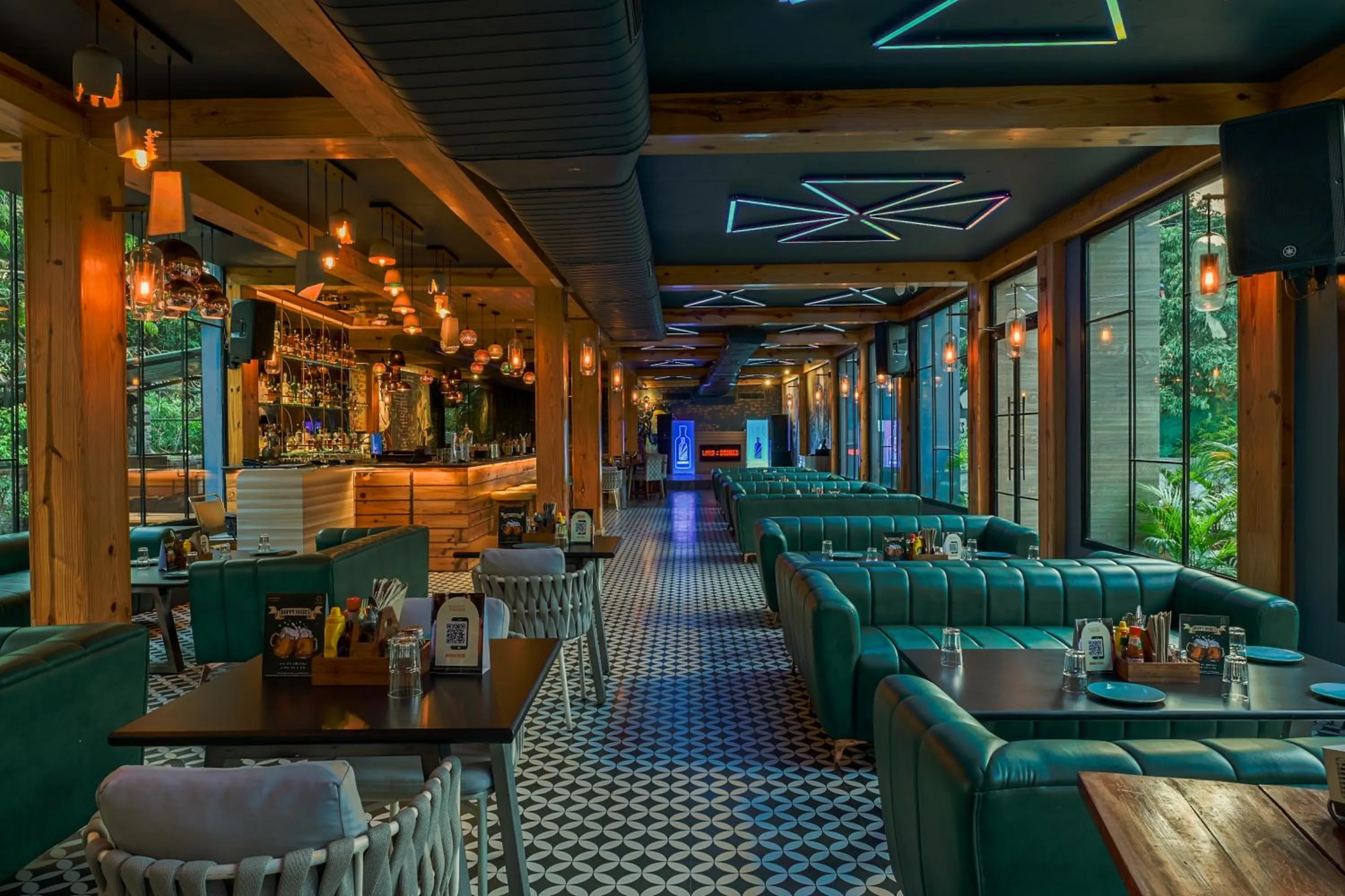 Lounge or bar in Tarangi Resort and Spa