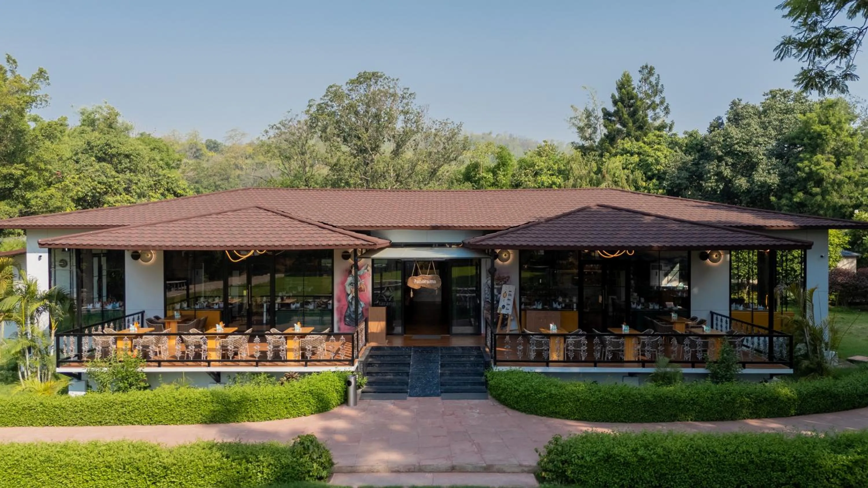 Restaurant/places to eat in Tarangi Resort and Spa