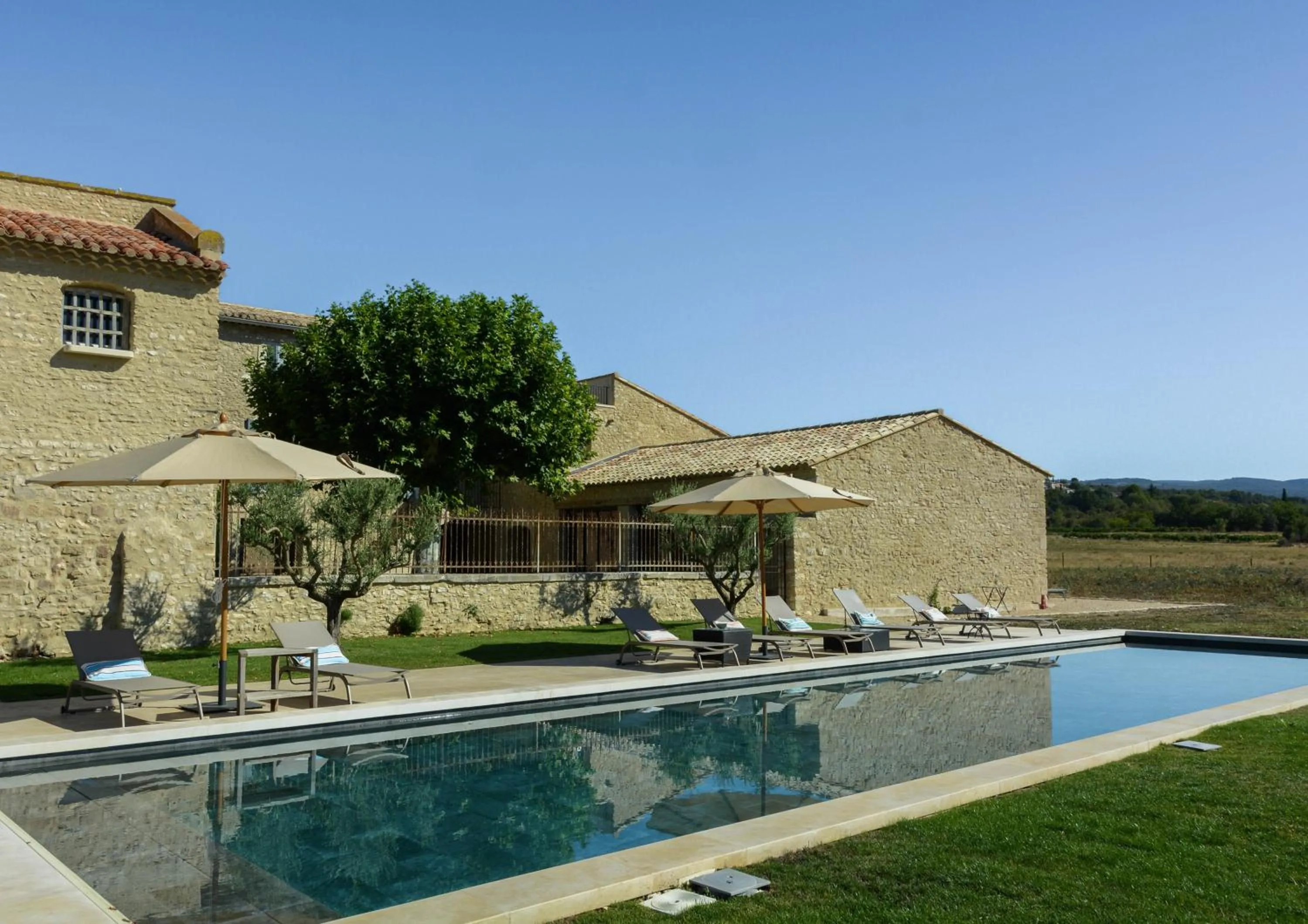 Property building in La Bastide Neuve