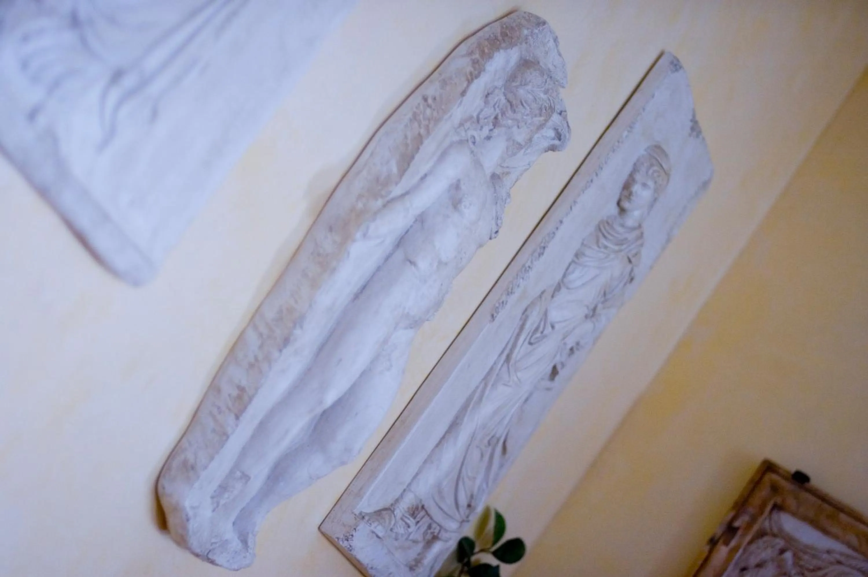 Decorative detail in Hotel Villa dei Fiori - sul mare con piscina