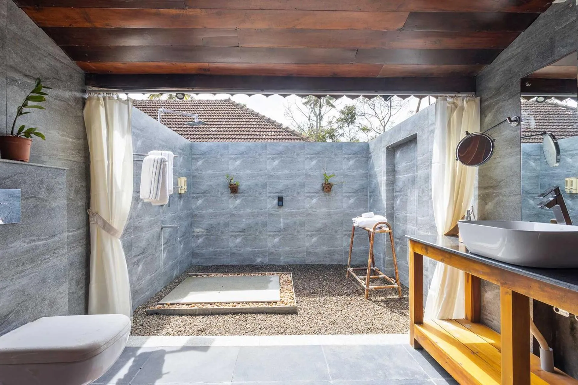 Bathroom in Deshadan's Tarangi Beach Villas,Marari