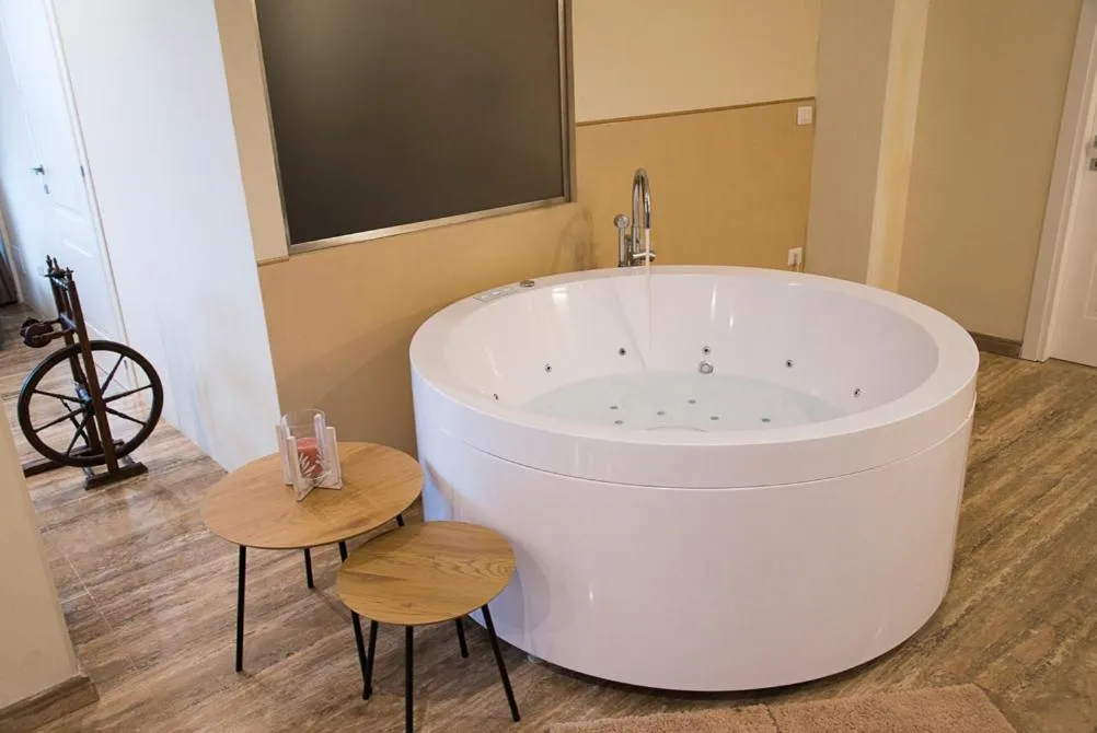 Hot Tub in EcoResort Il Cantico della Natura