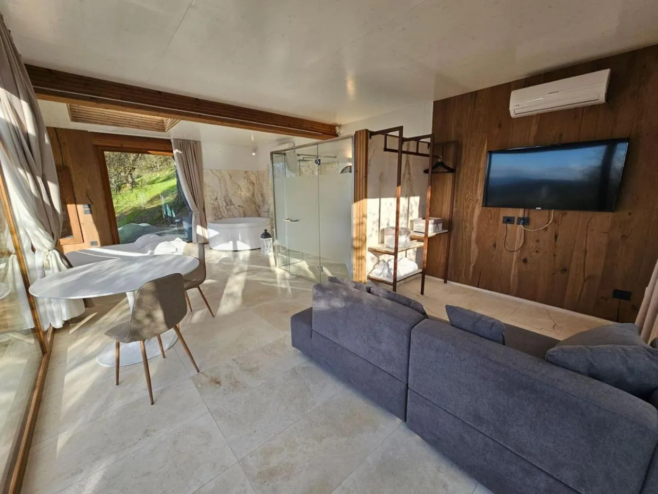 Shower in EcoResort Il Cantico della Natura