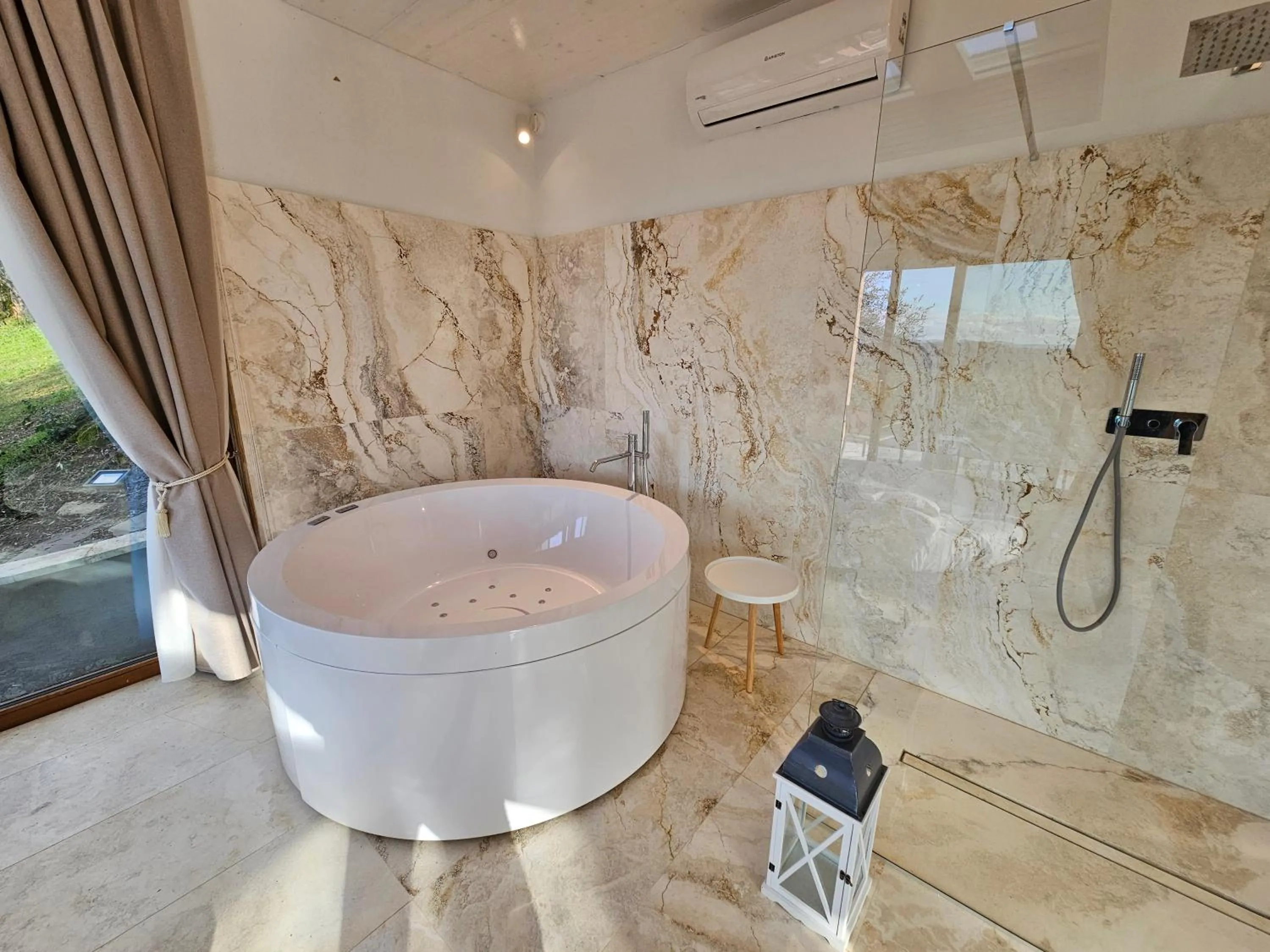 Shower in EcoResort Il Cantico della Natura