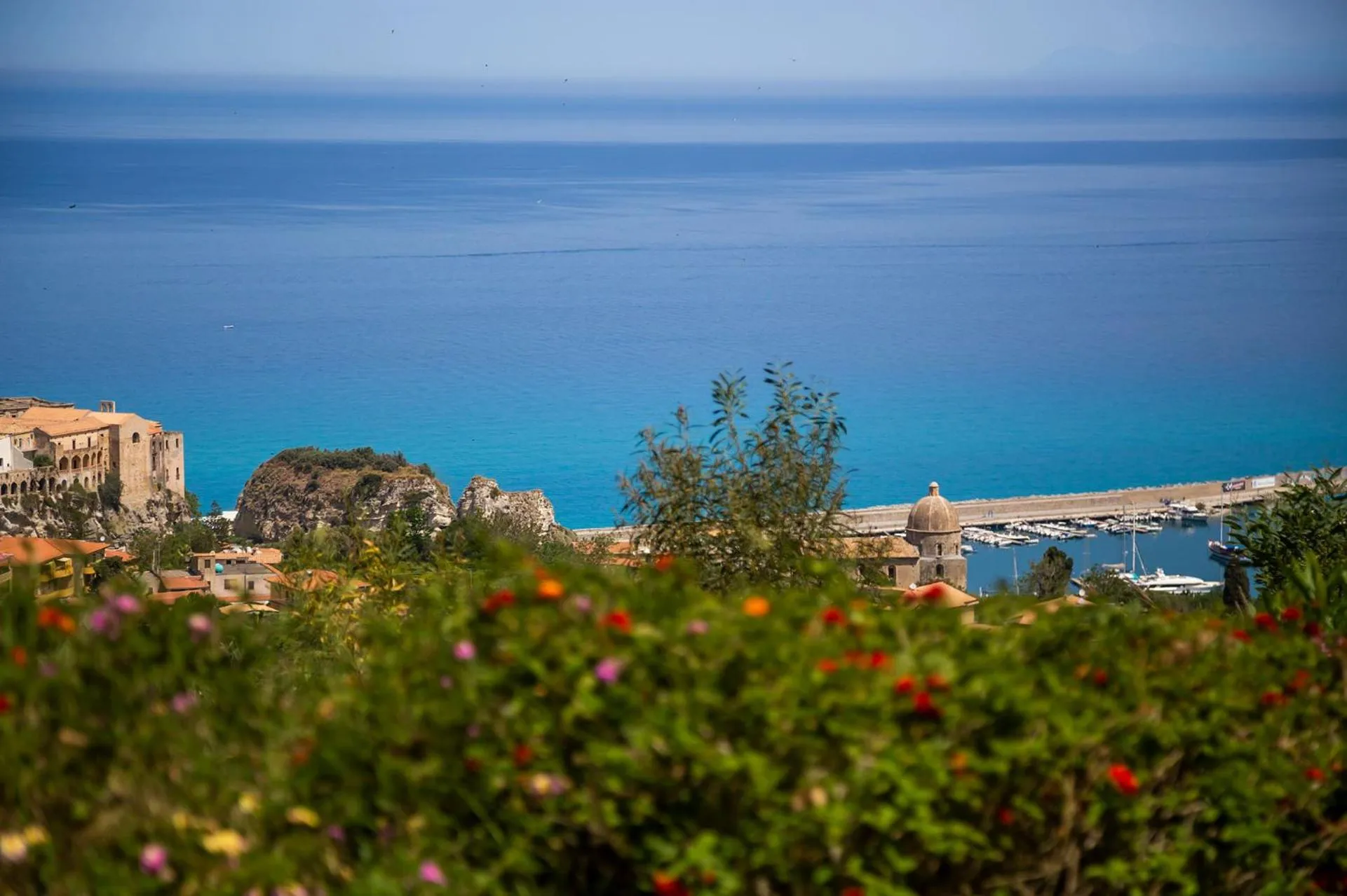 Nearby landmark in SOLMARIS TROPEA City Center - Rooms & Suites - Private Parking