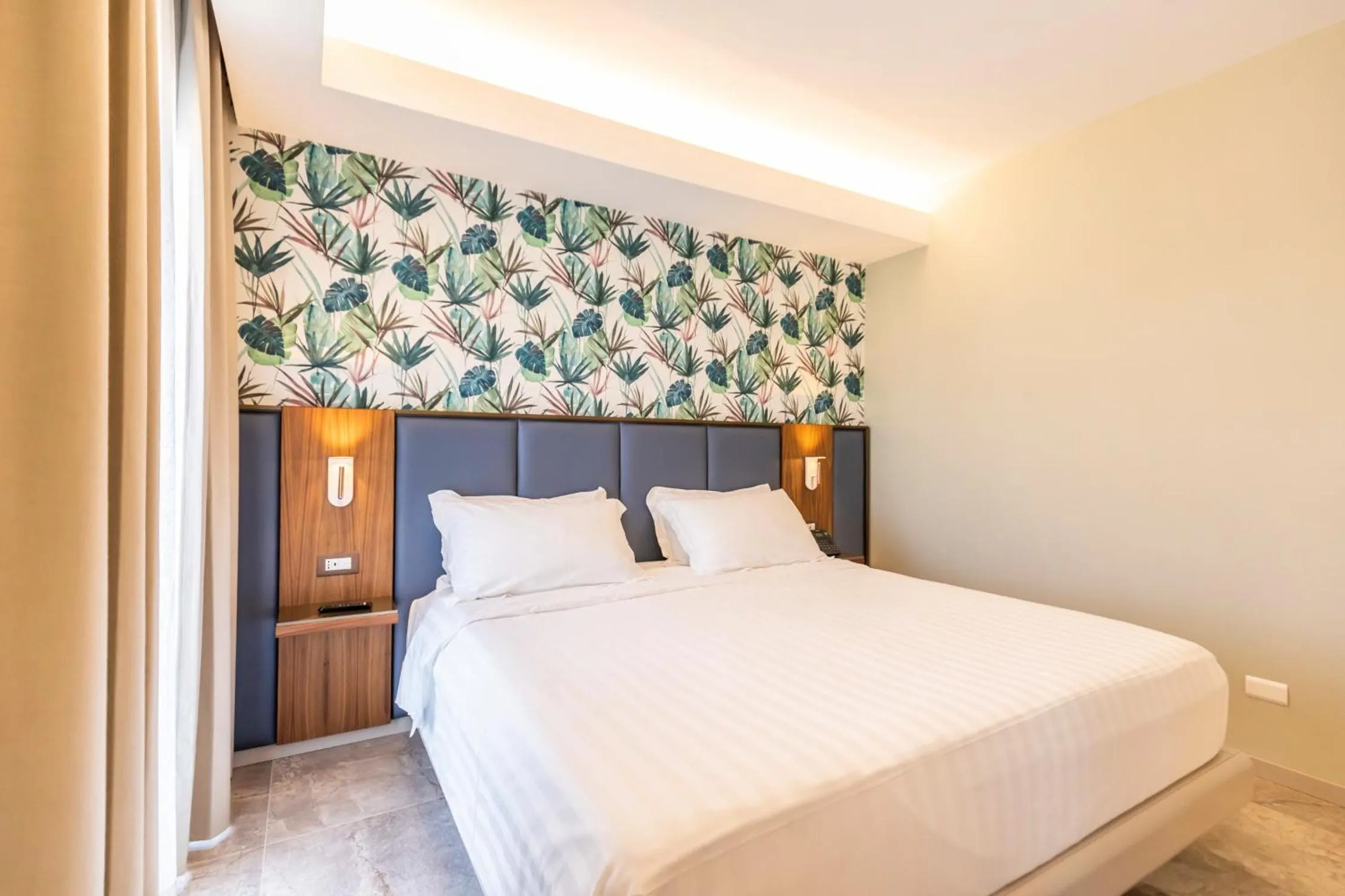 Bed in SOLMARIS TROPEA City Center - Rooms & Suites - Private Parking