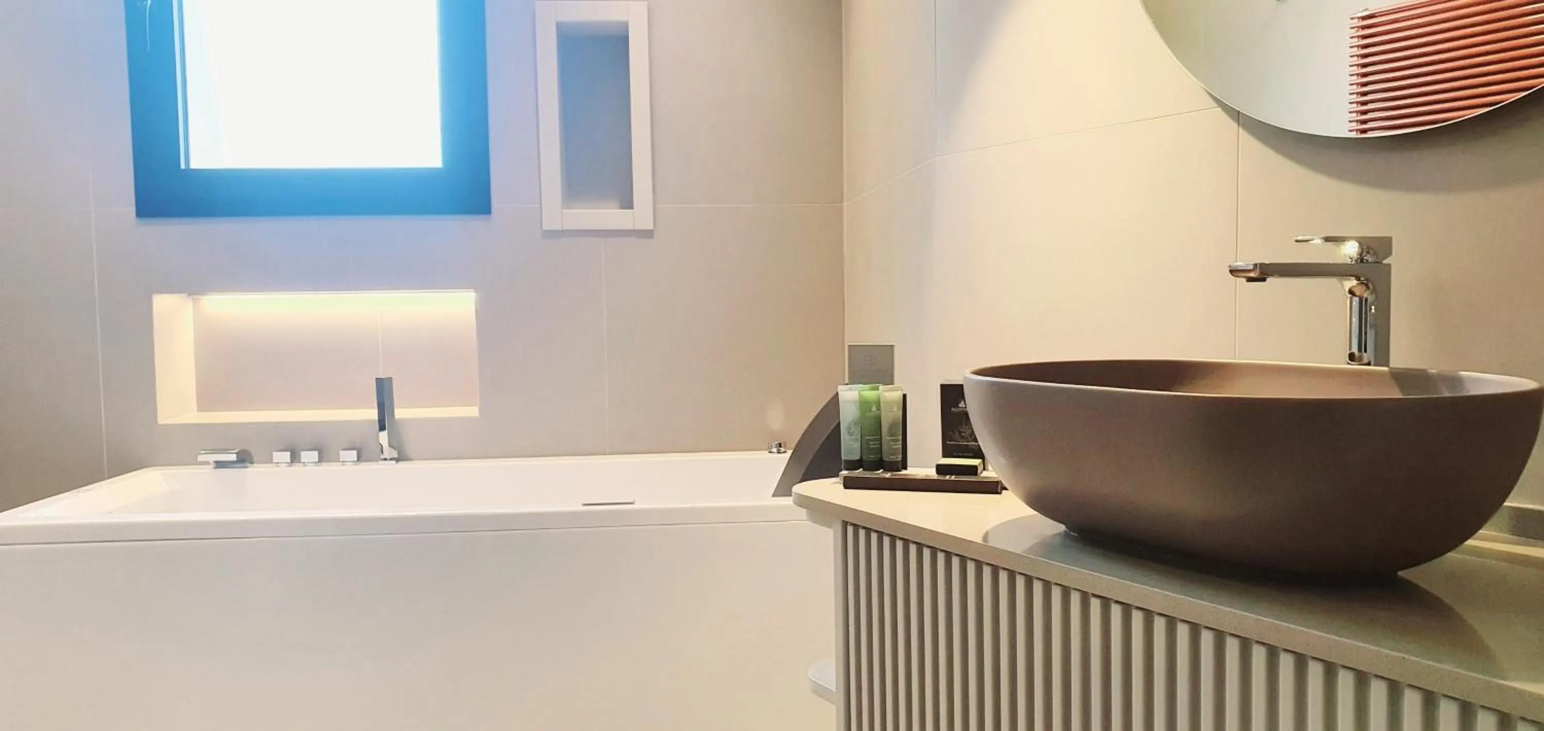 Shower in SOLMARIS TROPEA City Center - Rooms & Suites - Private Parking