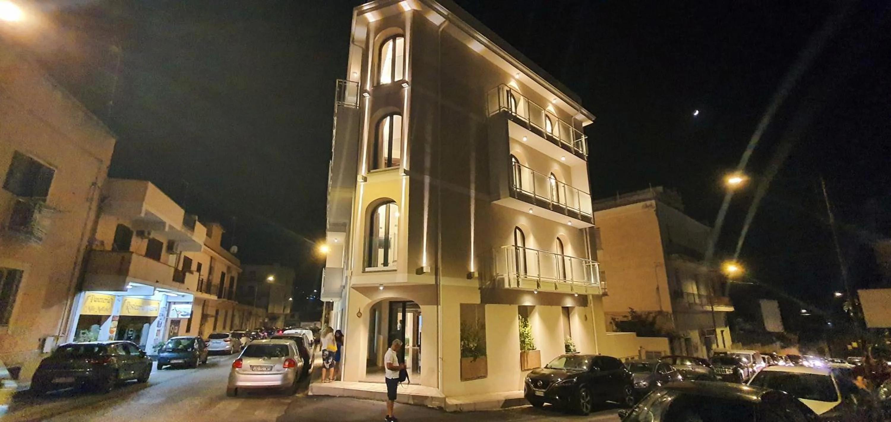 Property building in SOLMARIS TROPEA City Center - Rooms & Suites - Private Parking