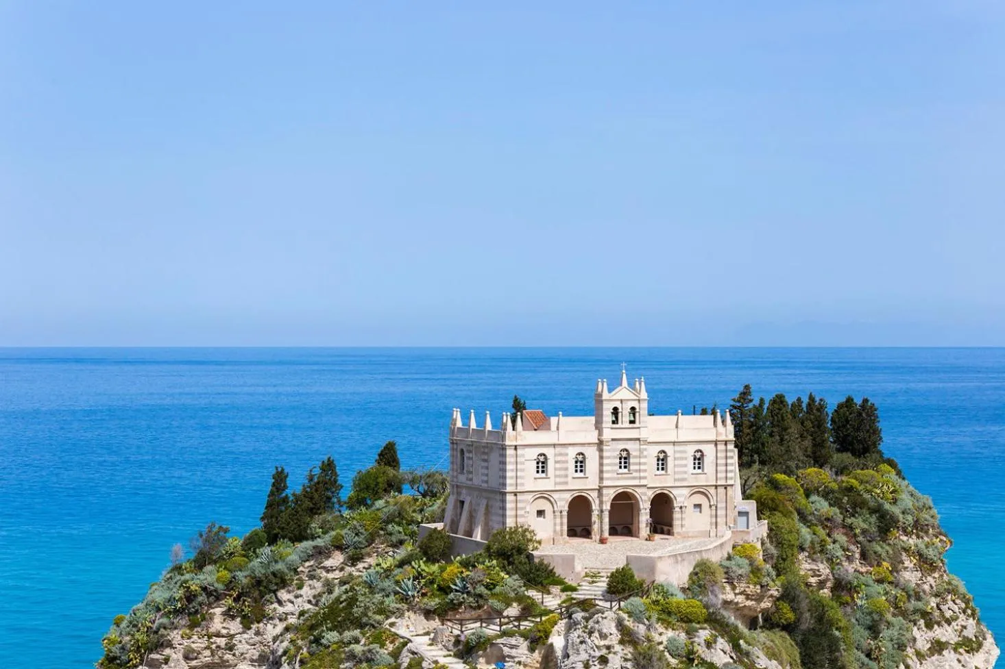 Nearby landmark in SOLMARIS TROPEA City Center - Rooms & Suites - Private Parking