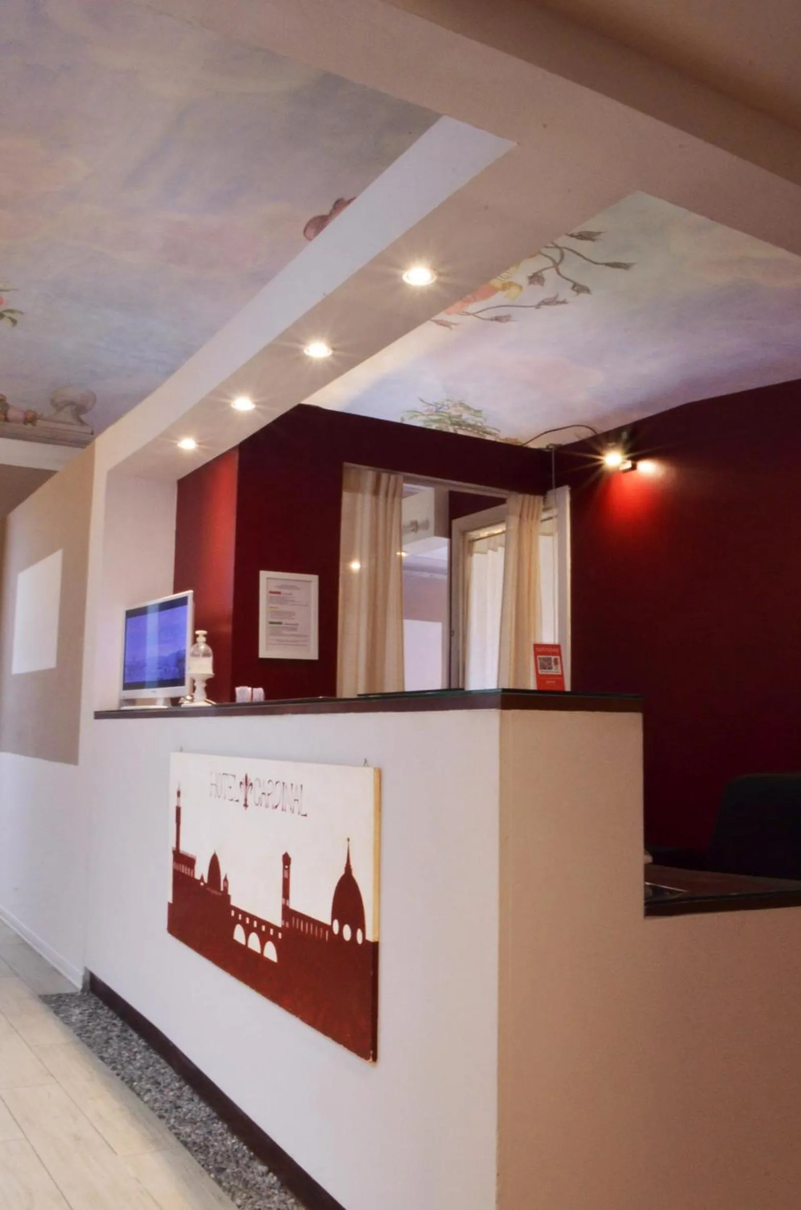 Lobby or reception in Hotel Cardinal of Florence - recommended for ages 25 to 55