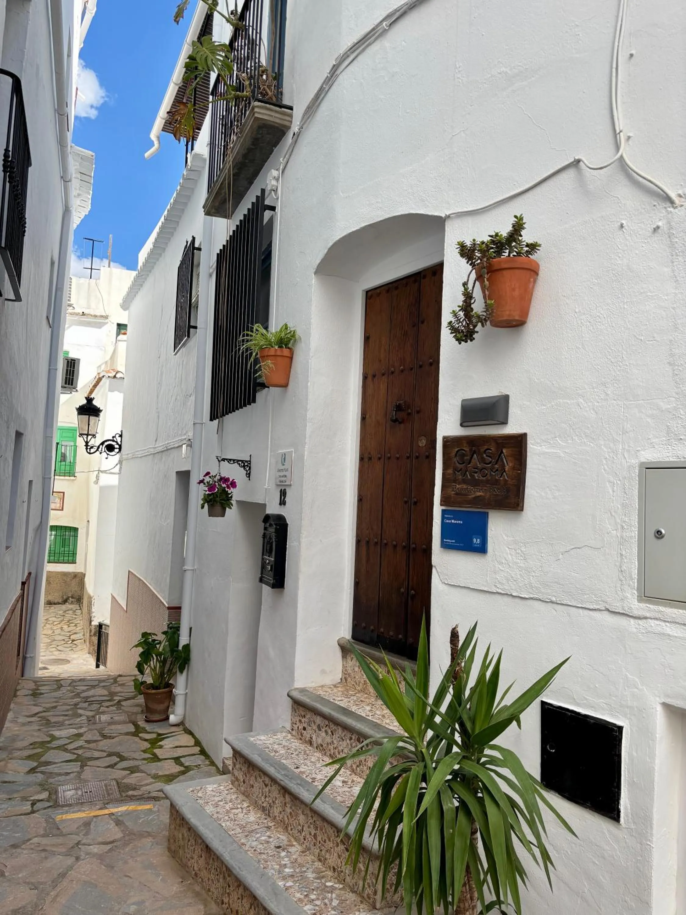 Property building in Casa Maroma