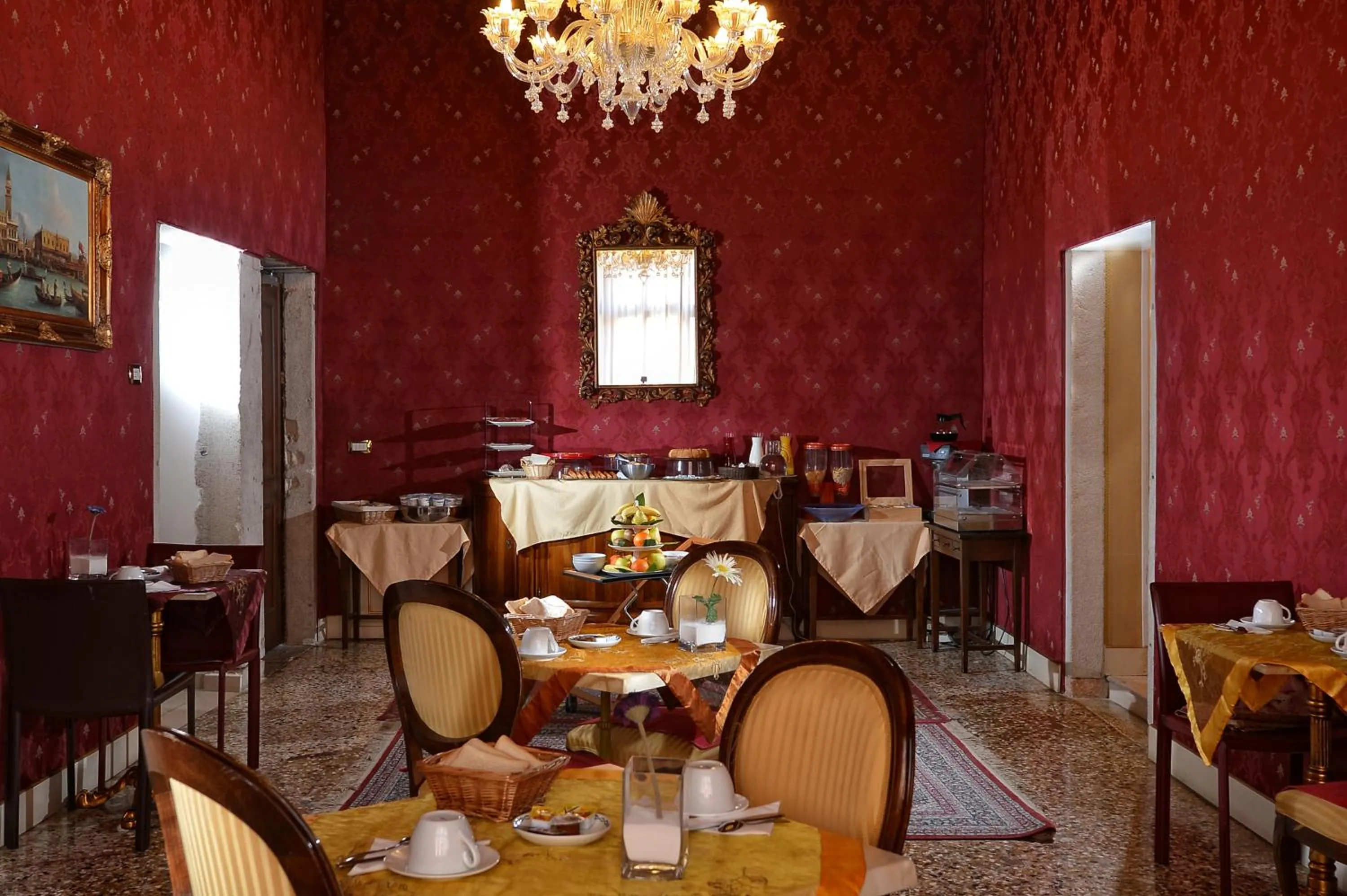 Restaurant/places to eat in Residenza Hotel San Maurizio