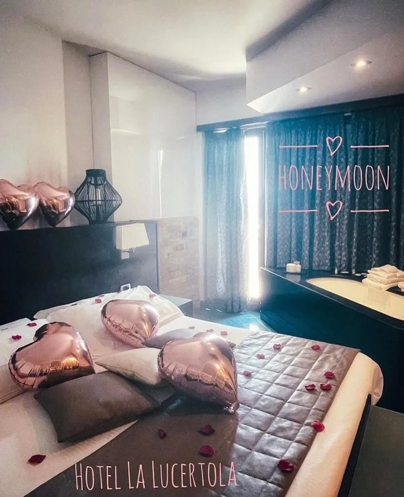 Bed in Hotel La Lucertola