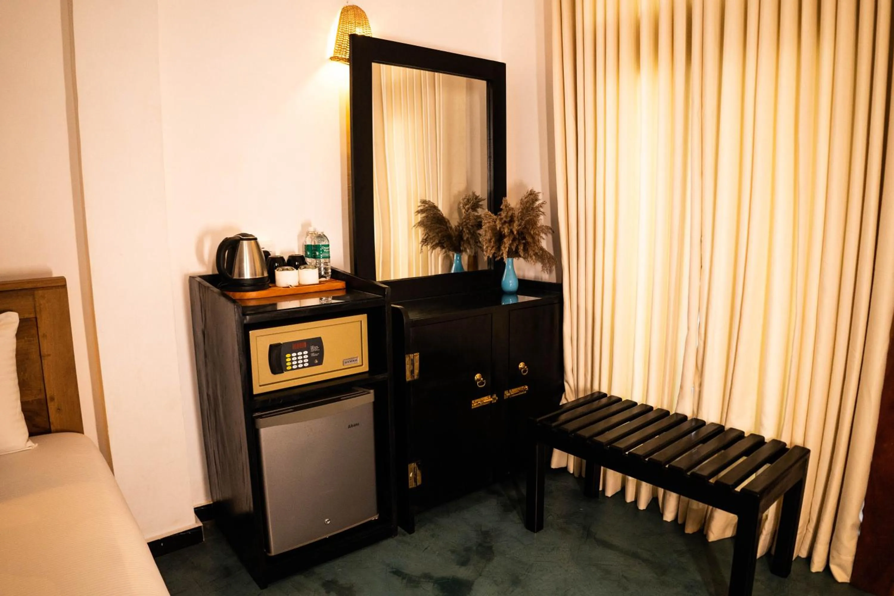 Coffee/tea facilities in Hotel Bay Watch Unawatuna