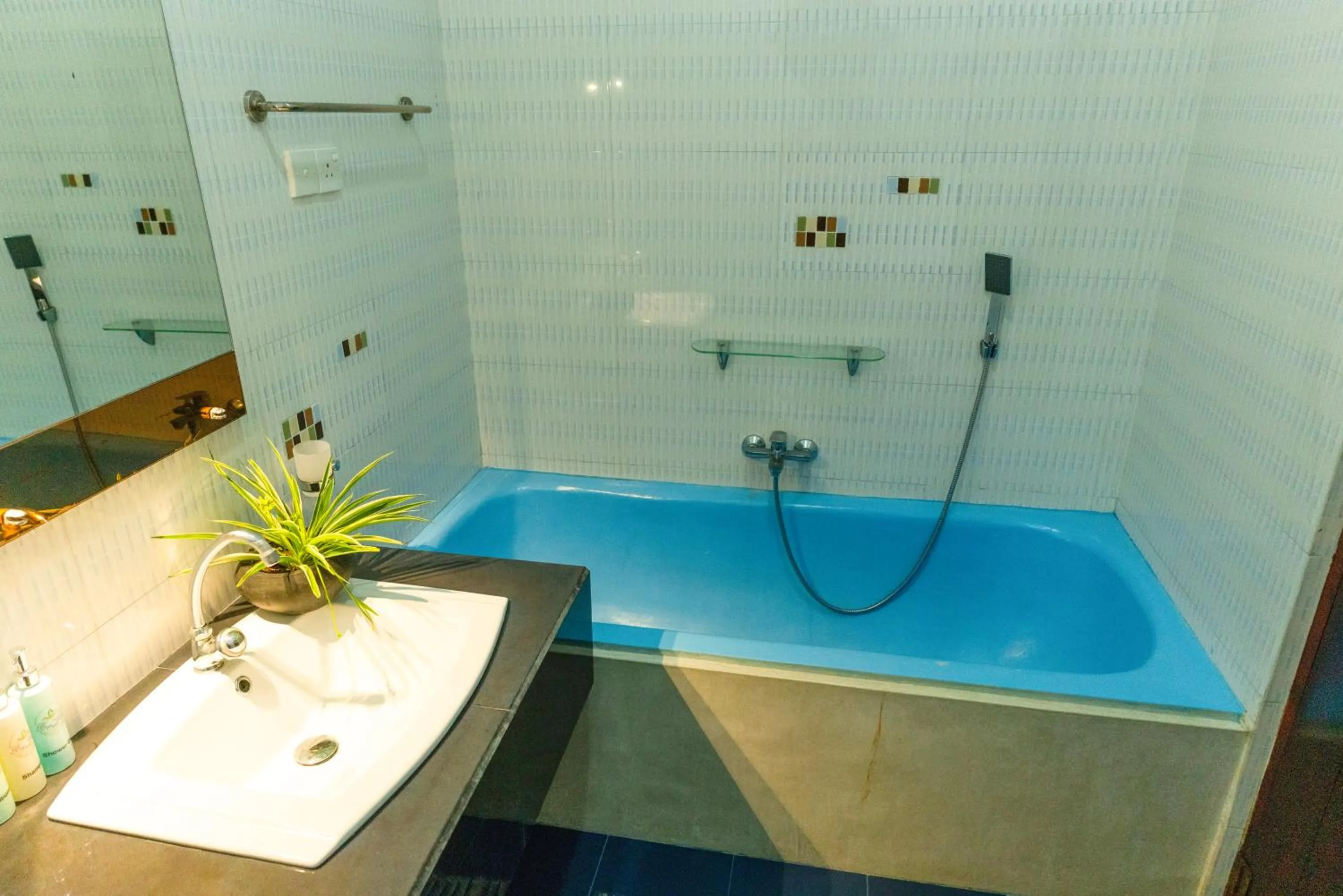 Bathroom in Hotel Bay Watch Unawatuna