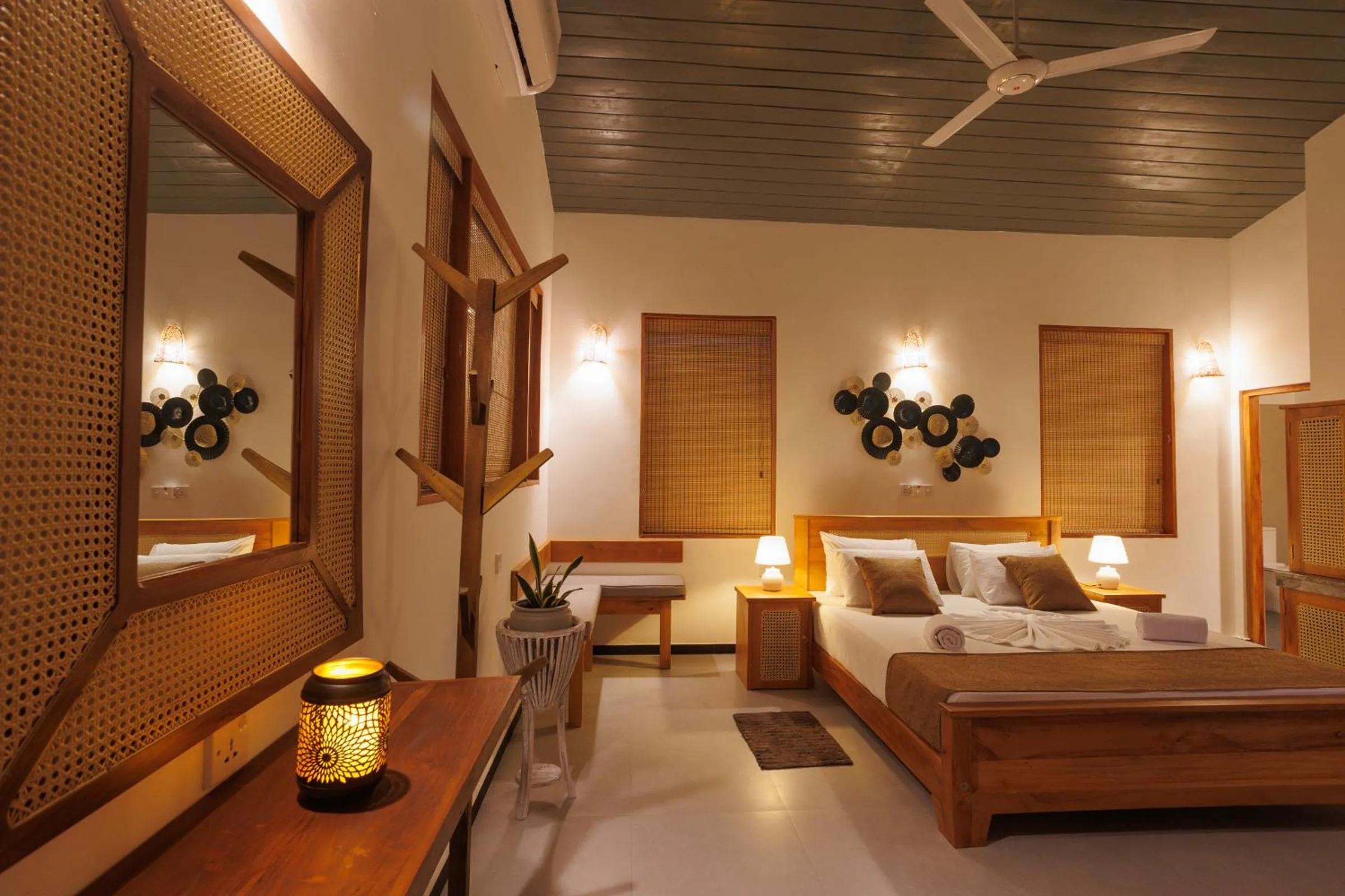 Bedroom, Bed in Hotel Bay Watch Unawatuna