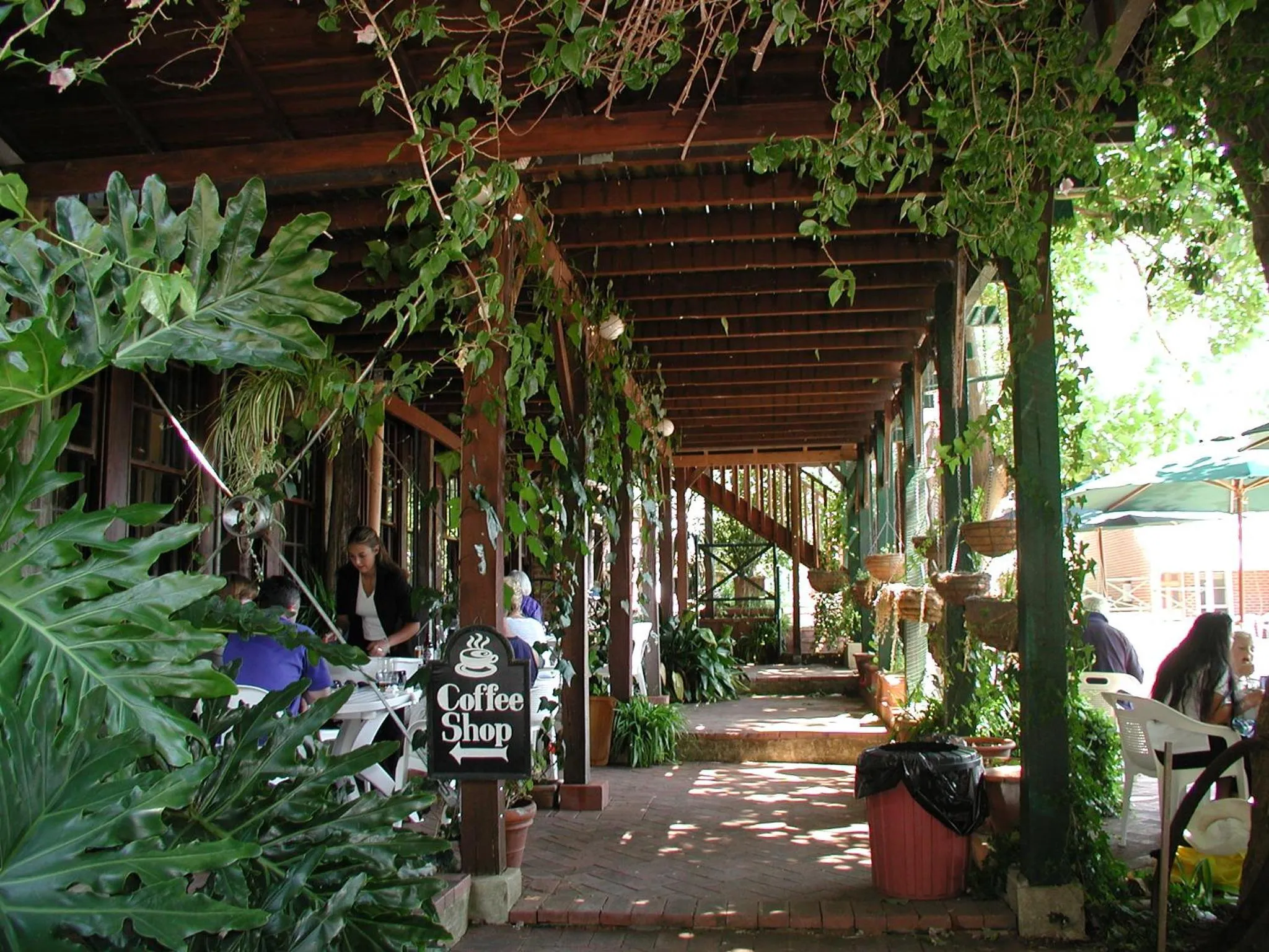 Garden in Mundaring Weir Hotel