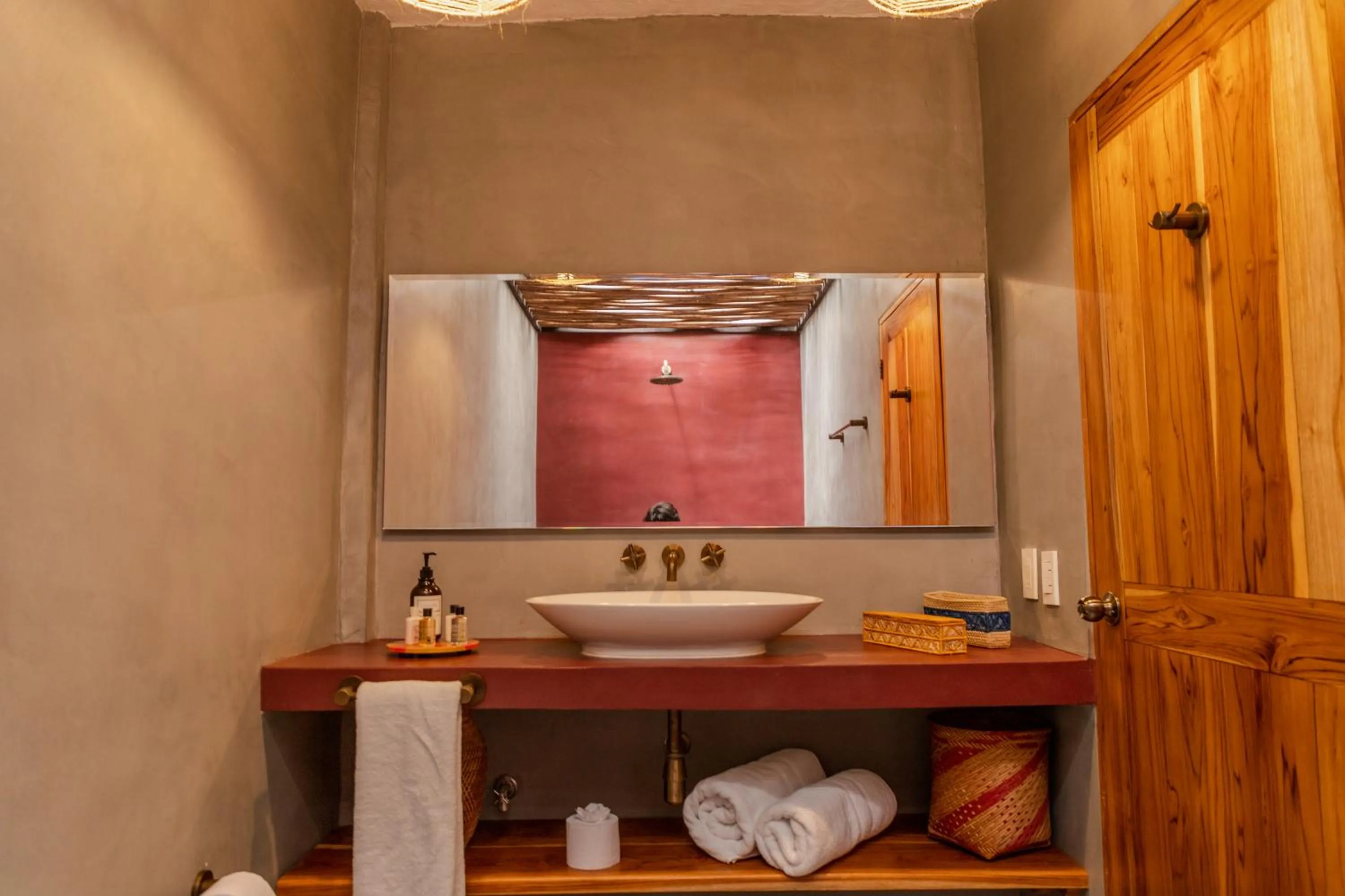 Shower in Bora Bora Beach Club Cartagena