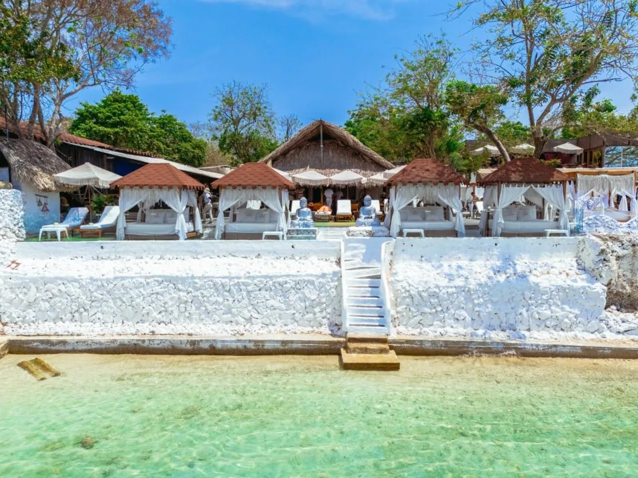 Property building in Bora Bora Beach Club Cartagena