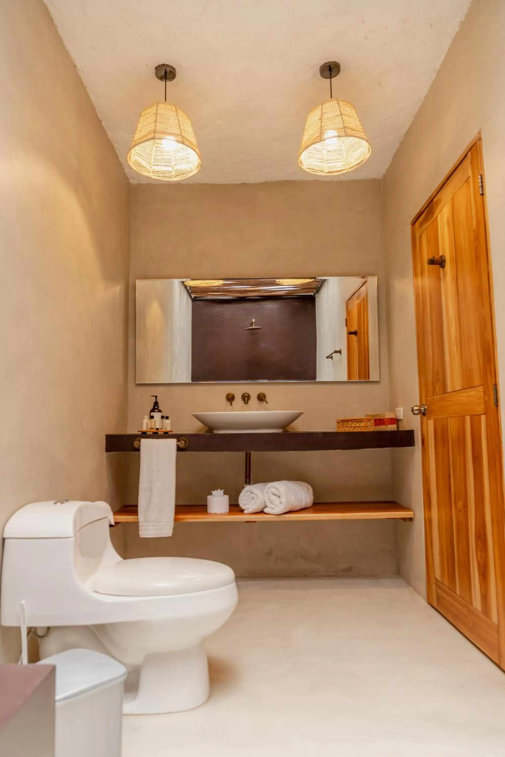 Toilet in Bora Bora Beach Club Cartagena