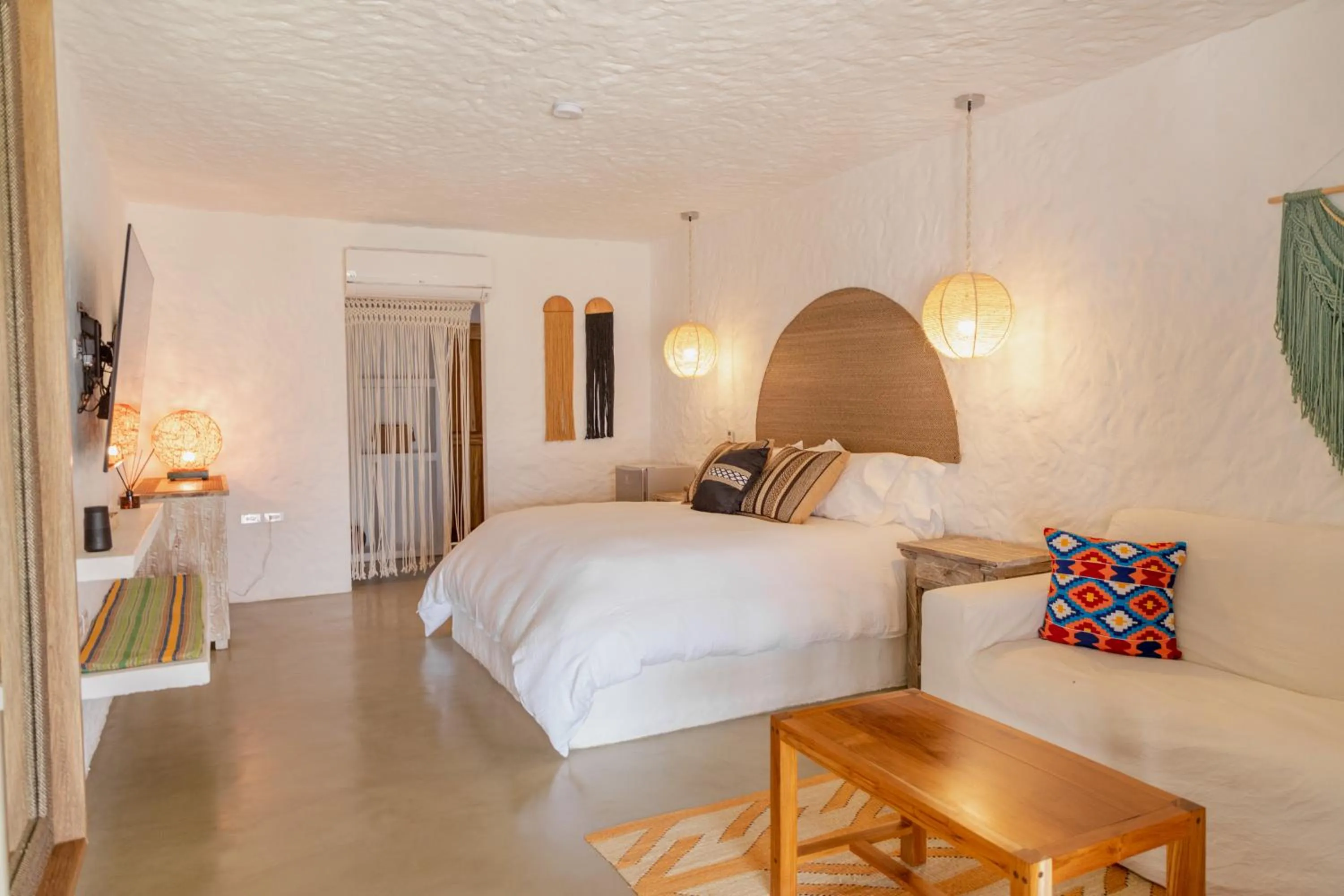 TV and multimedia, Bed in Bora Bora Beach Club Cartagena