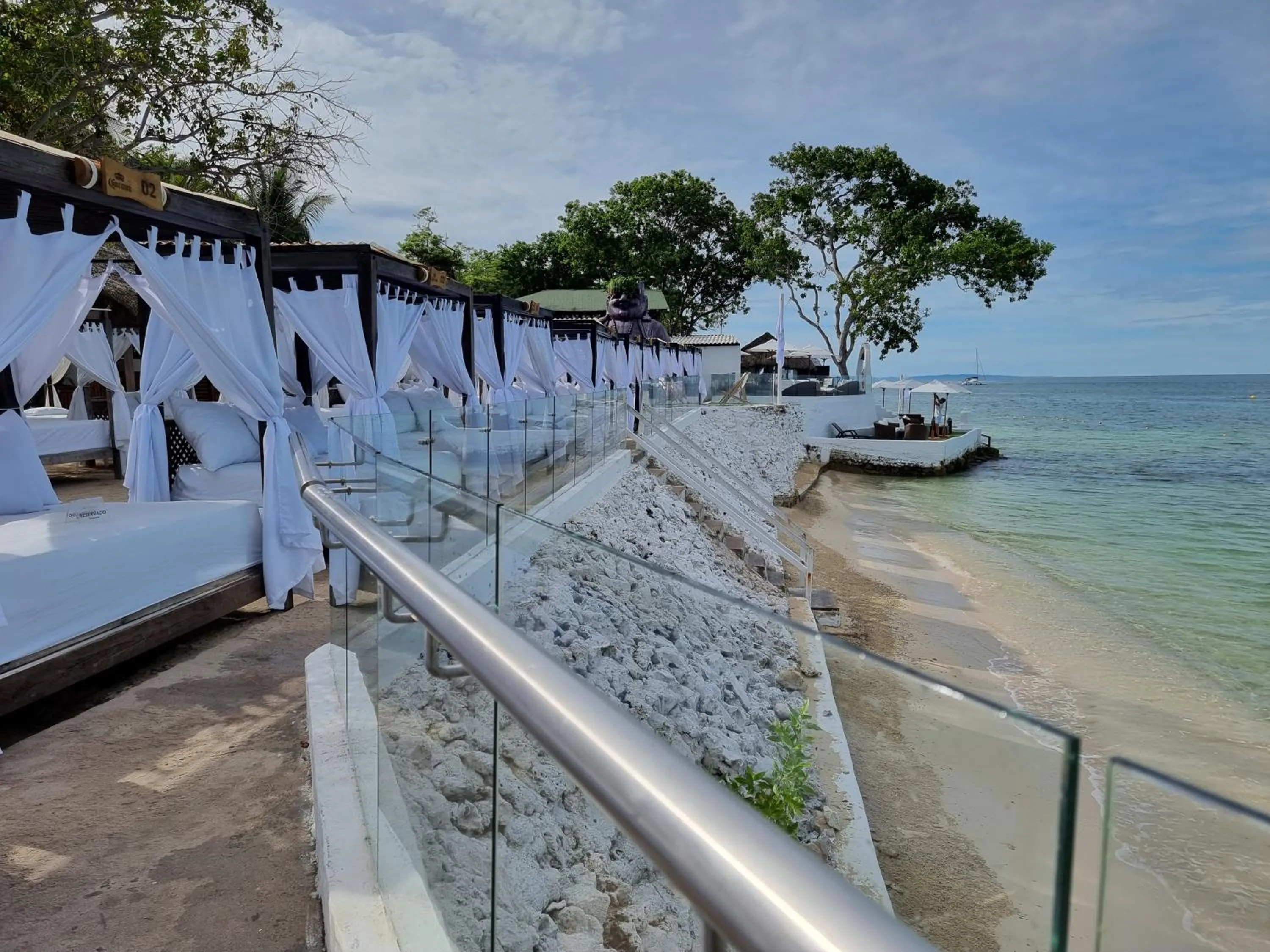 Day in Bora Bora Beach Club Cartagena