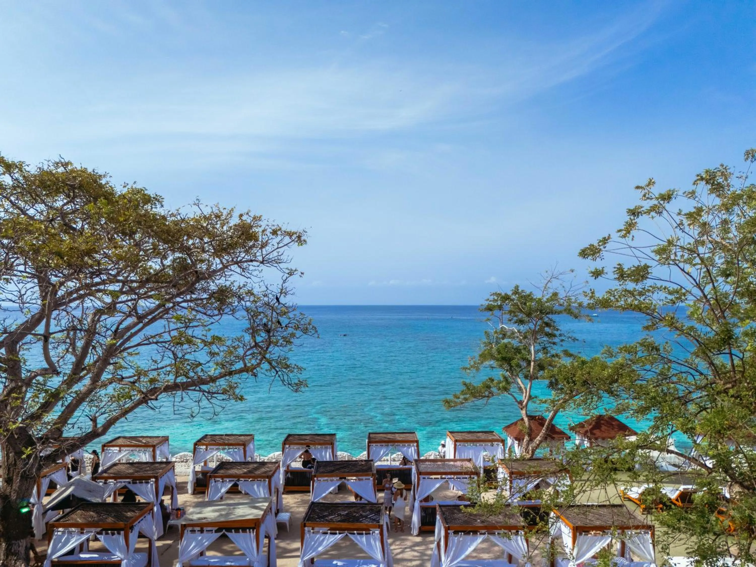 Day in Bora Bora Beach Club Cartagena