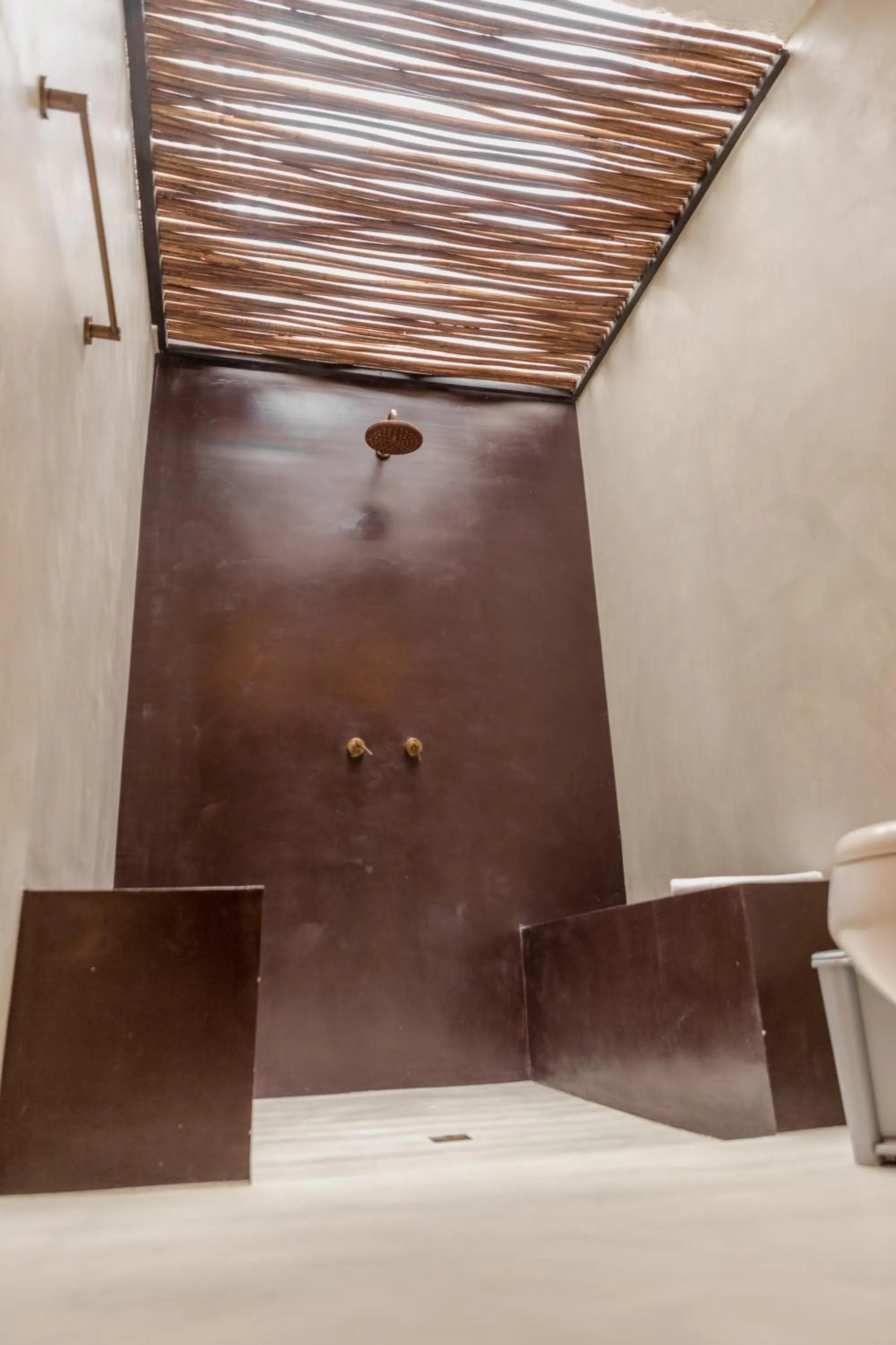 Shower, Bed in Bora Bora Beach Club Cartagena