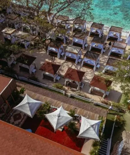 Property building in Bora Bora Beach Club Cartagena