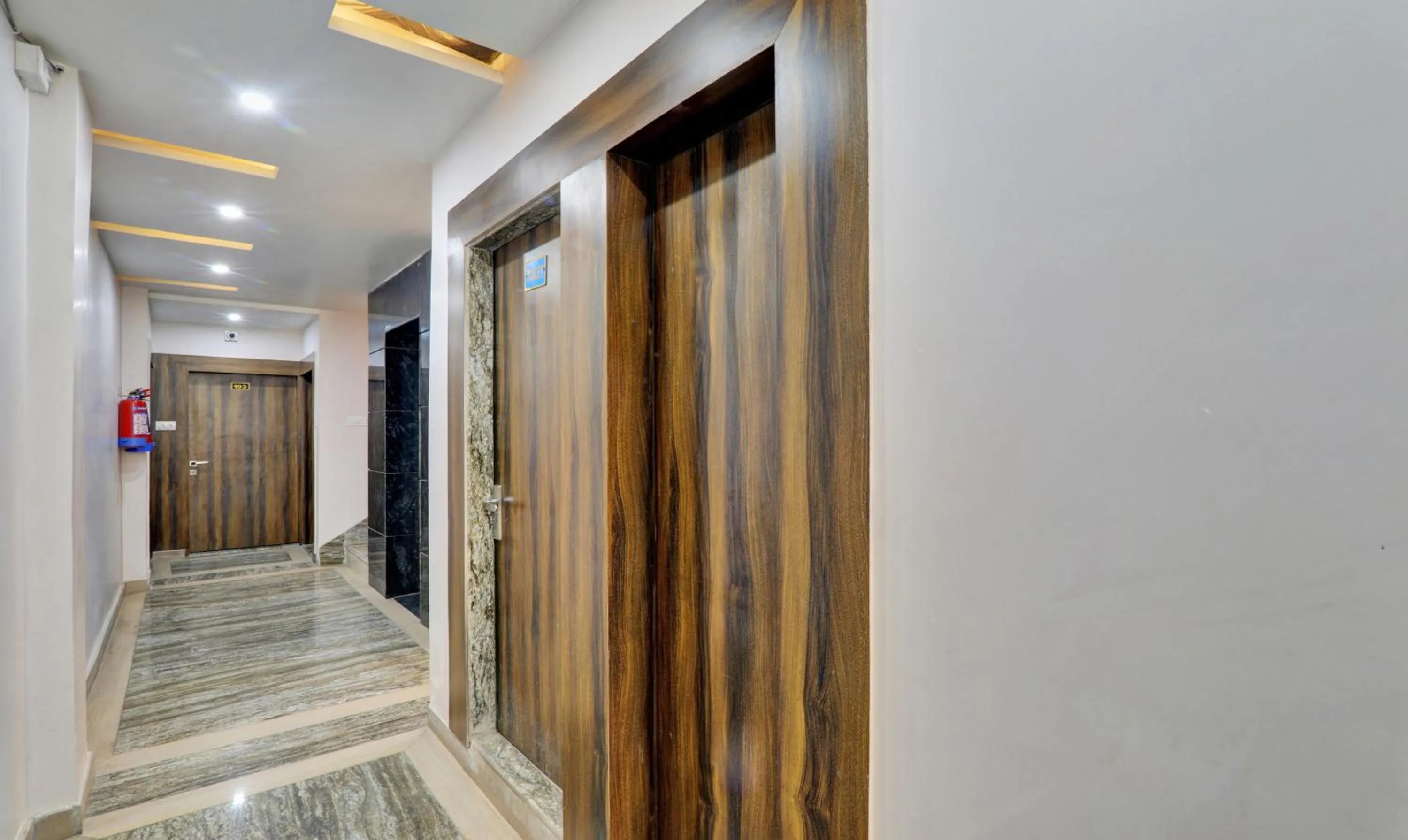 Itsy Hotels Royal Galaxy - 3 km From Sangam