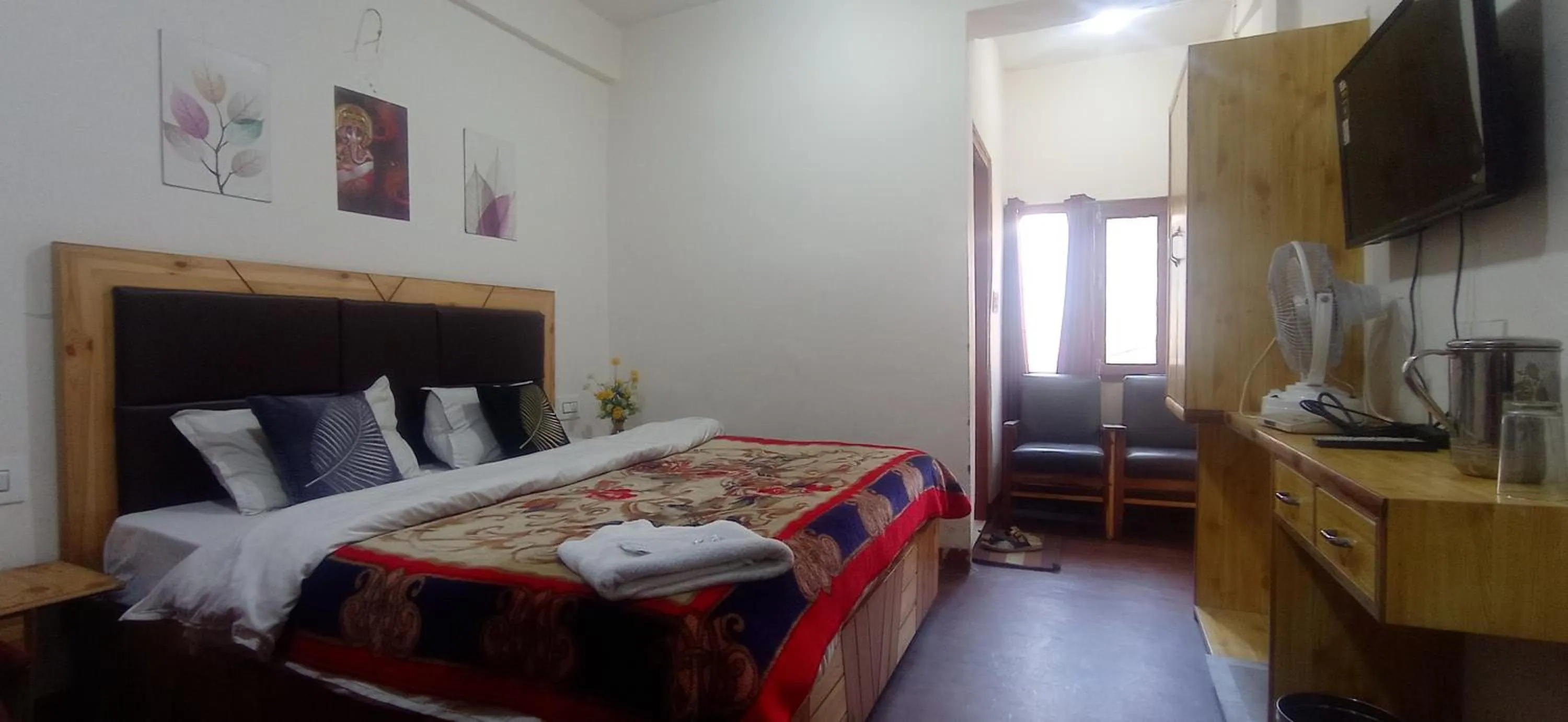 Bedroom in The Prasher Lodge Mall Road Manali