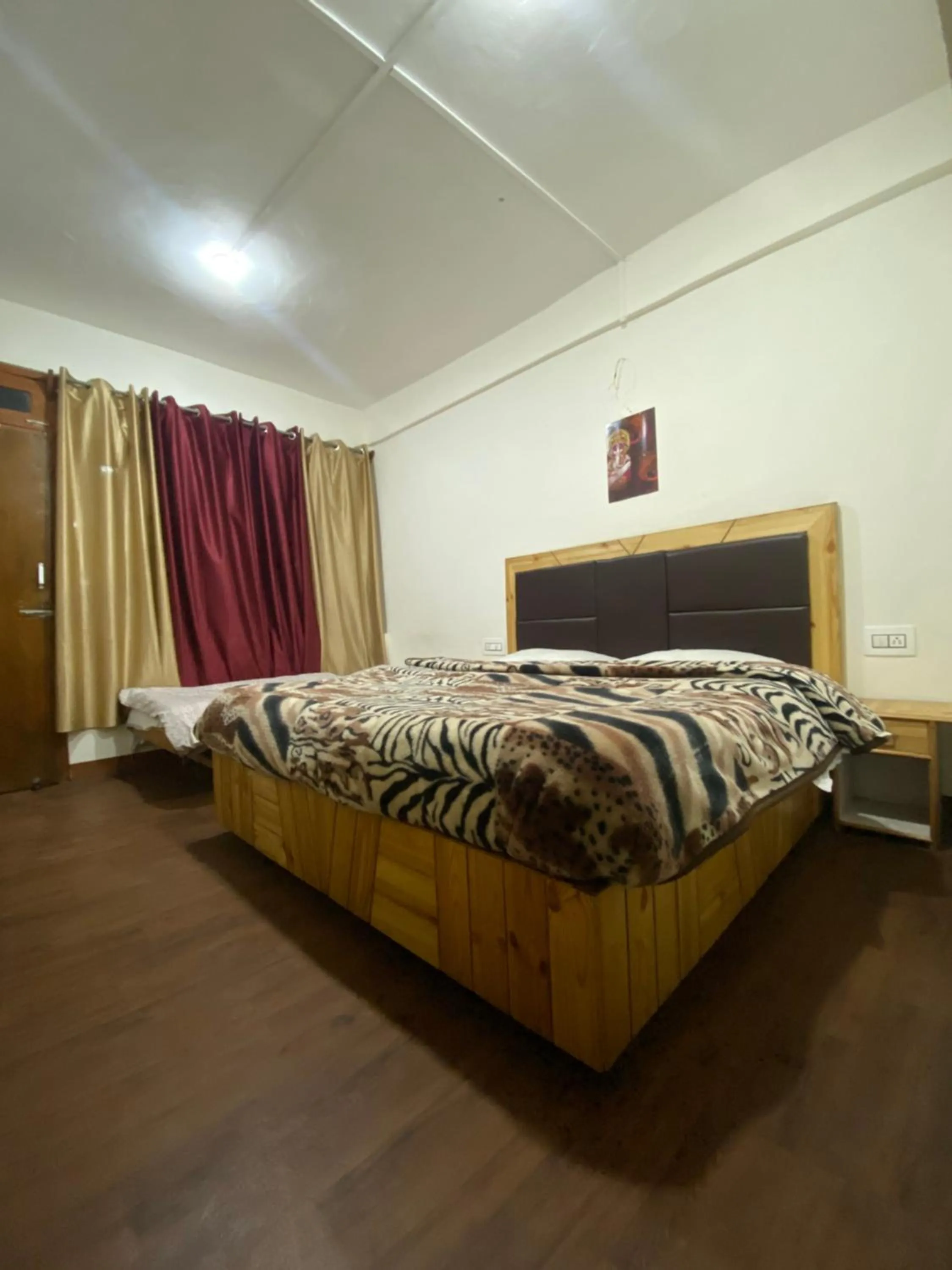 Bed in The Prasher Lodge Mall Road Manali
