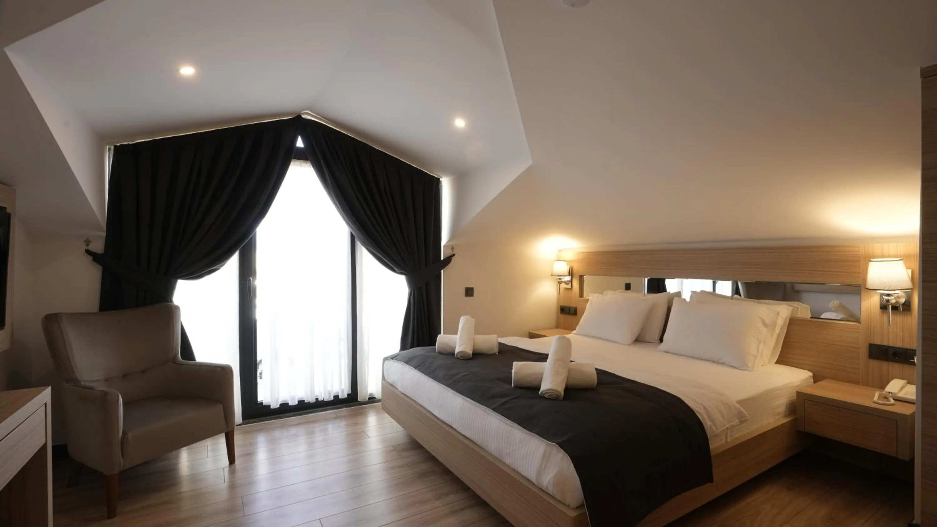 Photo of the whole room in Alesta Seaside Residence