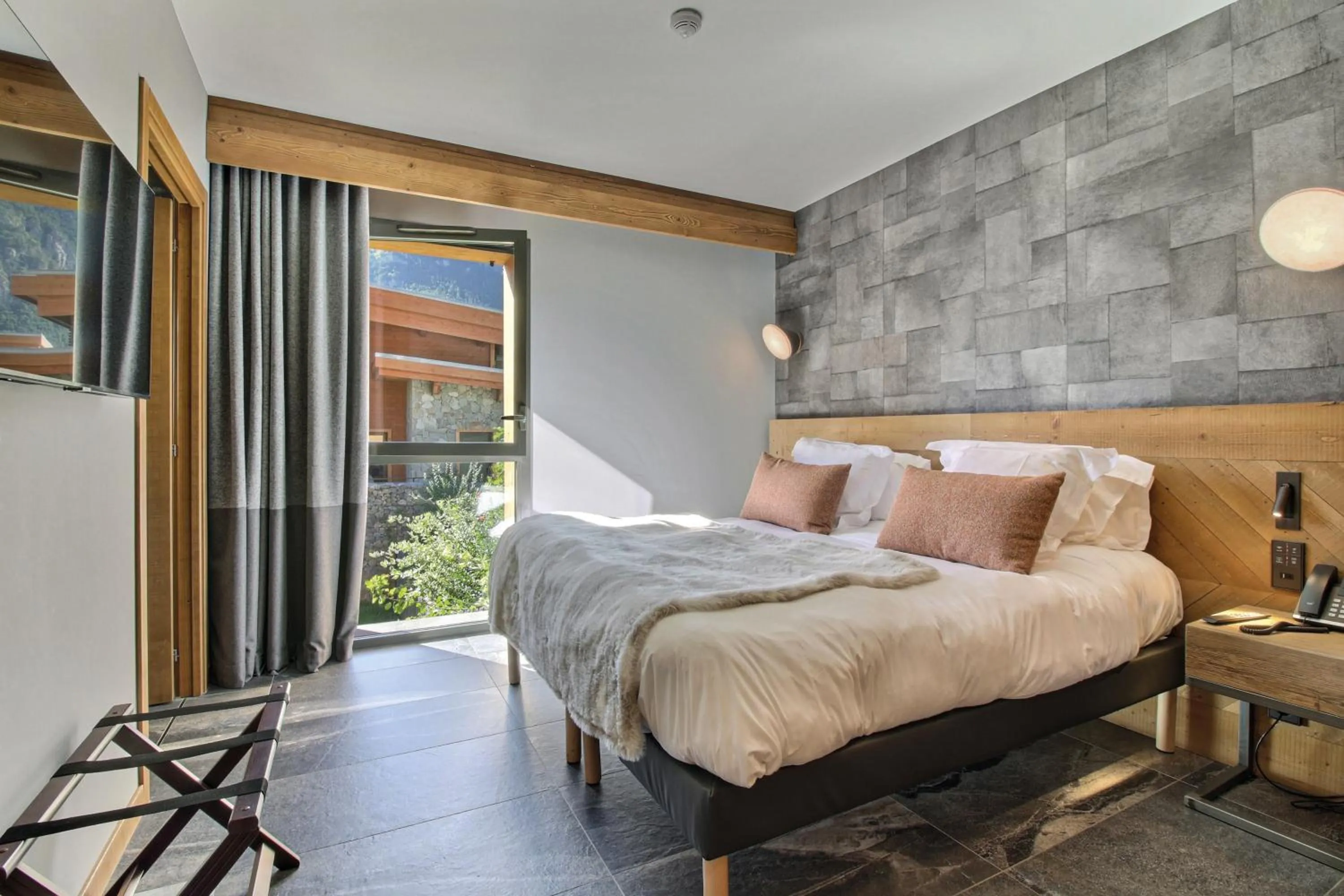 Photo of the whole room, Bed in Pure Montagne Resort & Spa