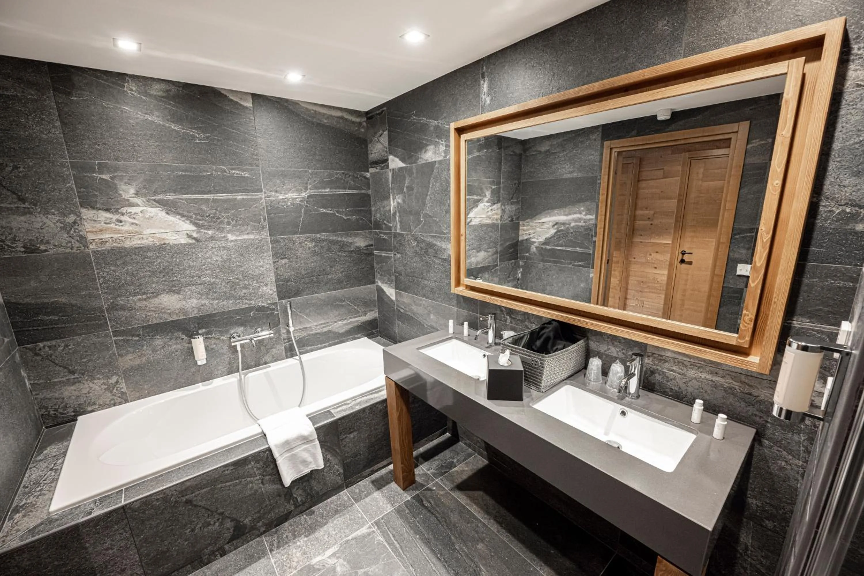 Bathroom in Pure Montagne Resort & Spa