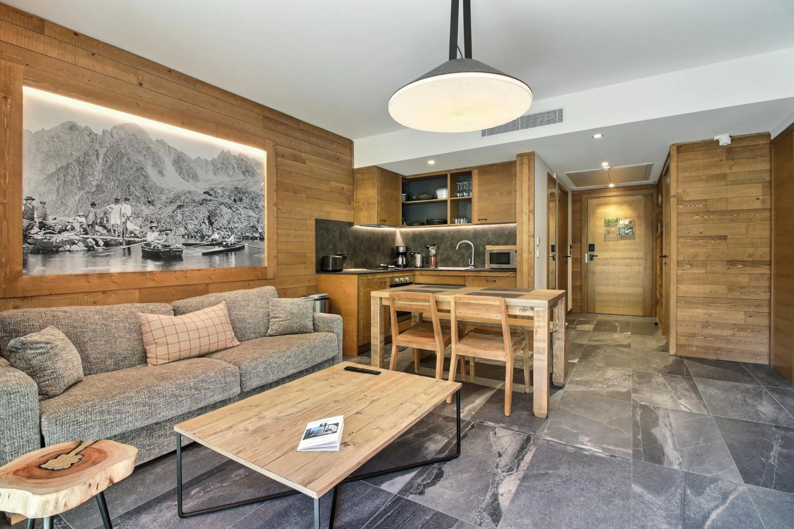 Kitchen or kitchenette in Pure Montagne Resort & Spa