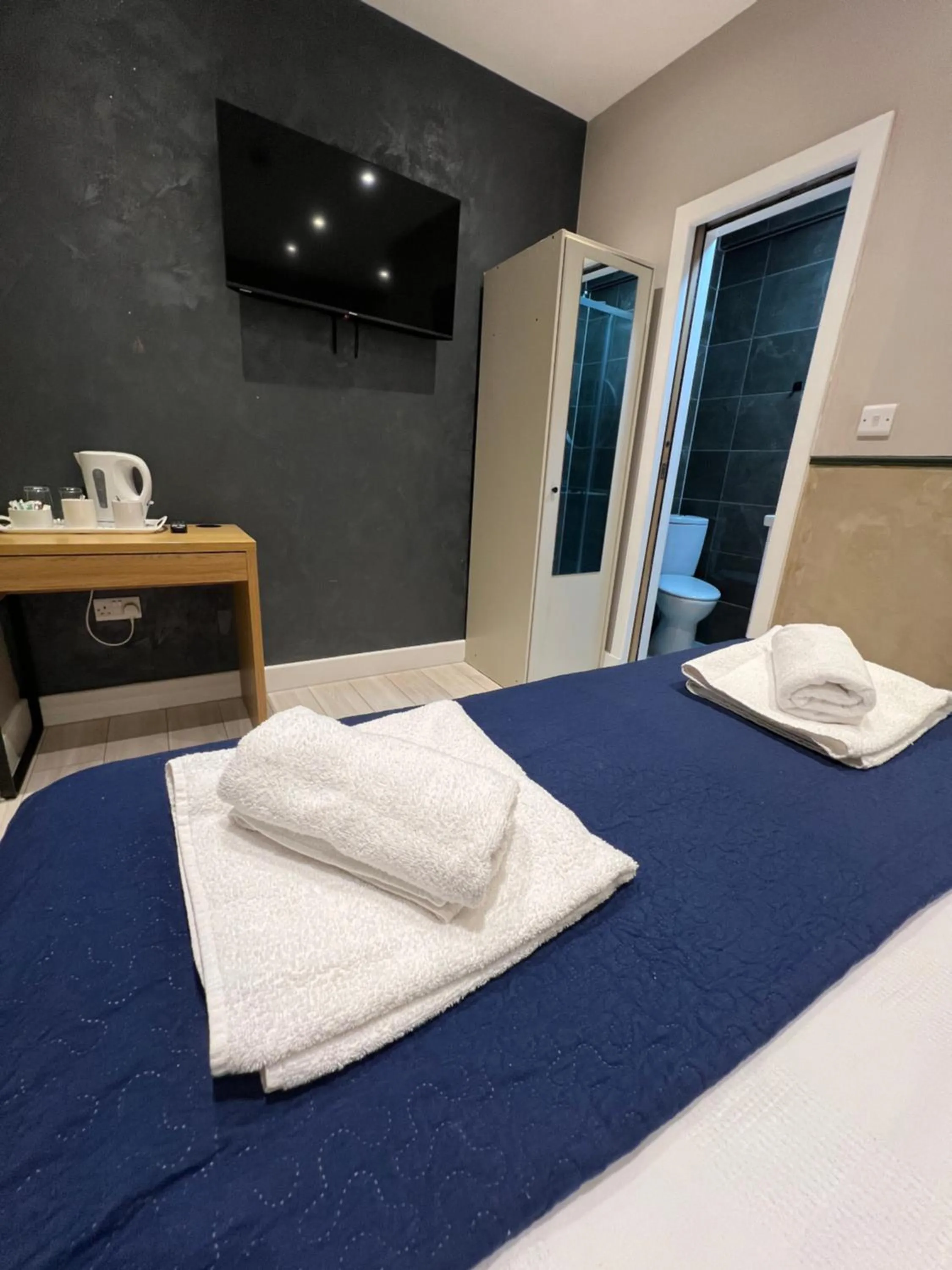 Bed in Paragraph Edmonton