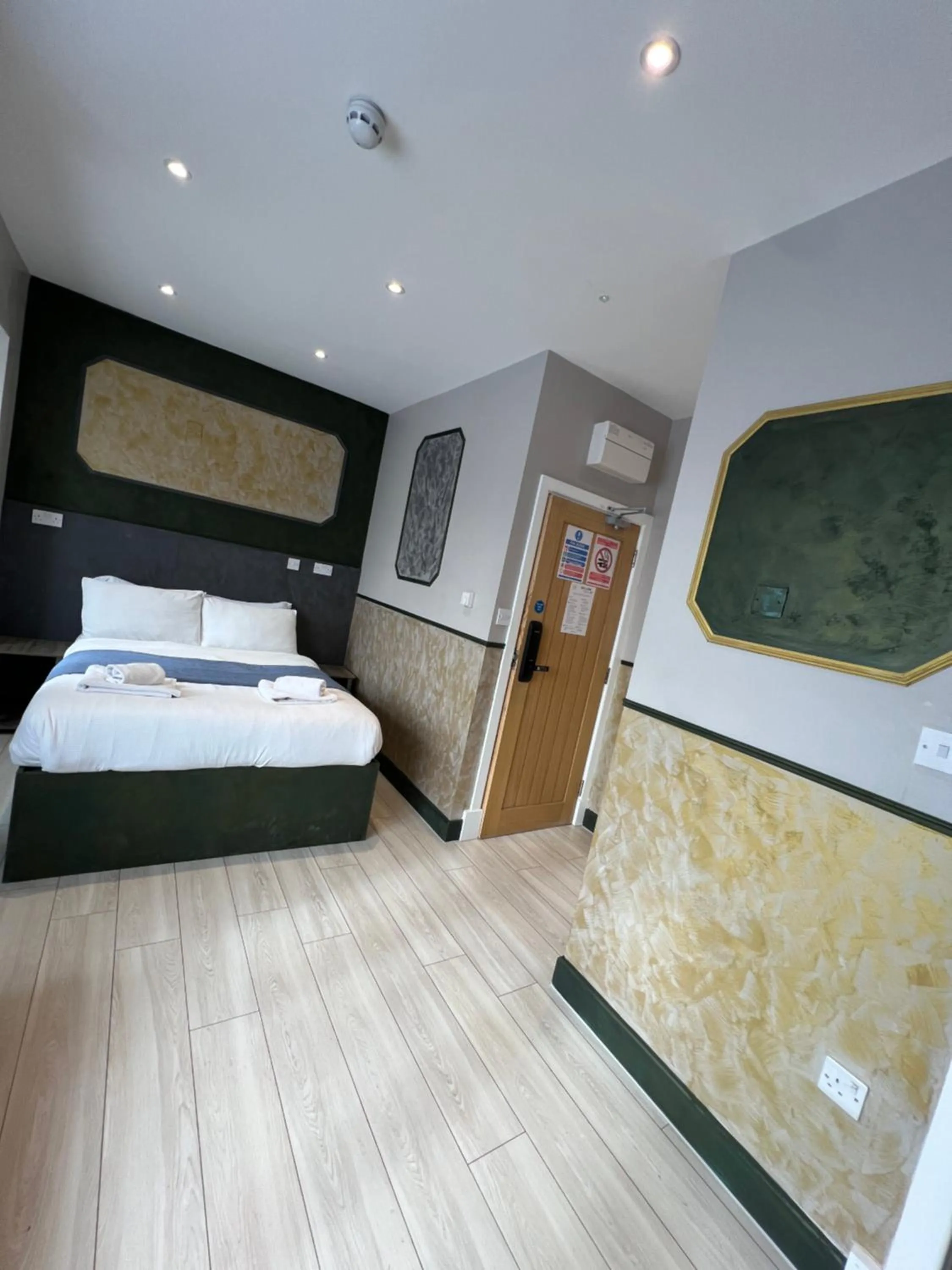 Bed in Paragraph Edmonton