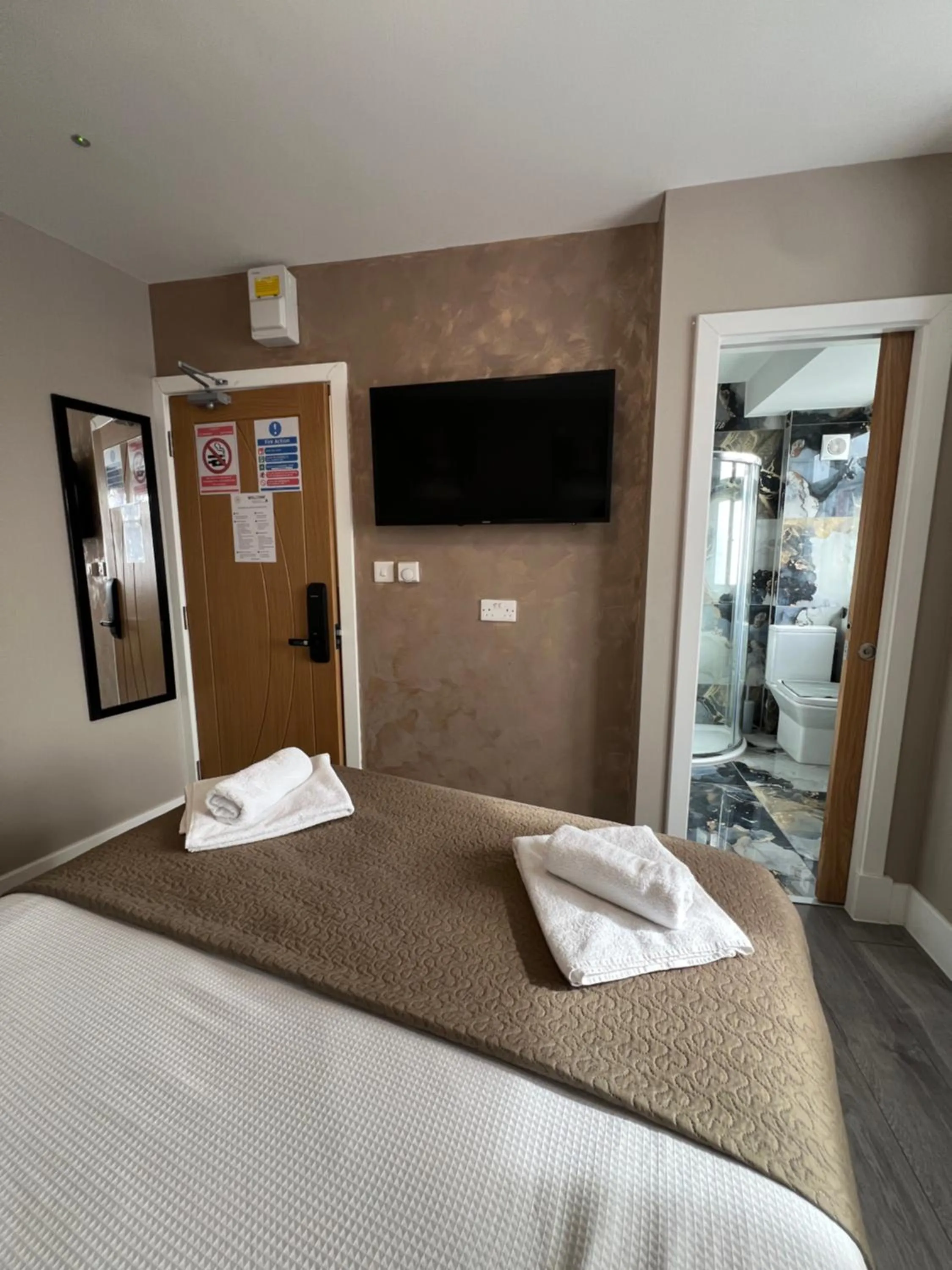 Bed in Paragraph Edmonton