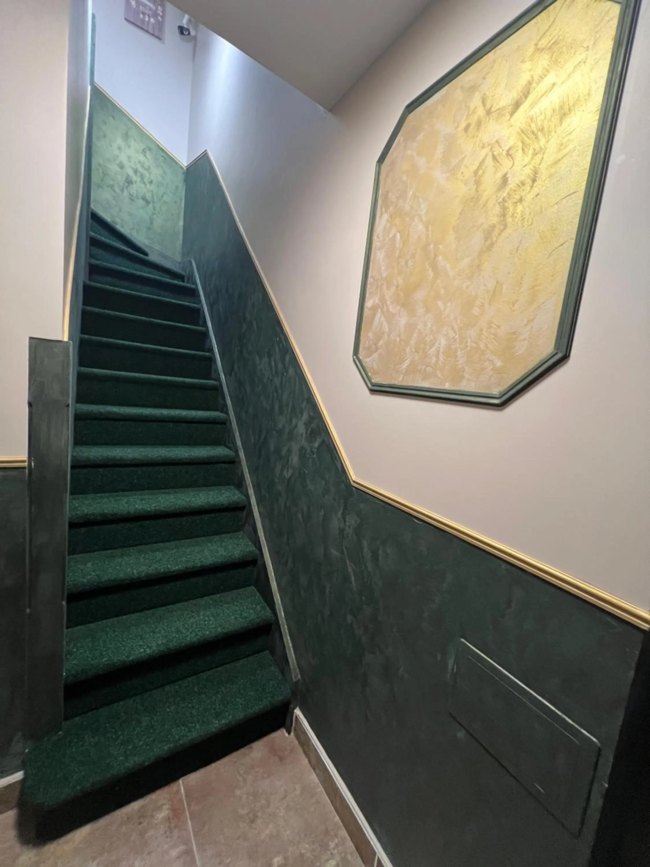 Facade/entrance in Paragraph Edmonton