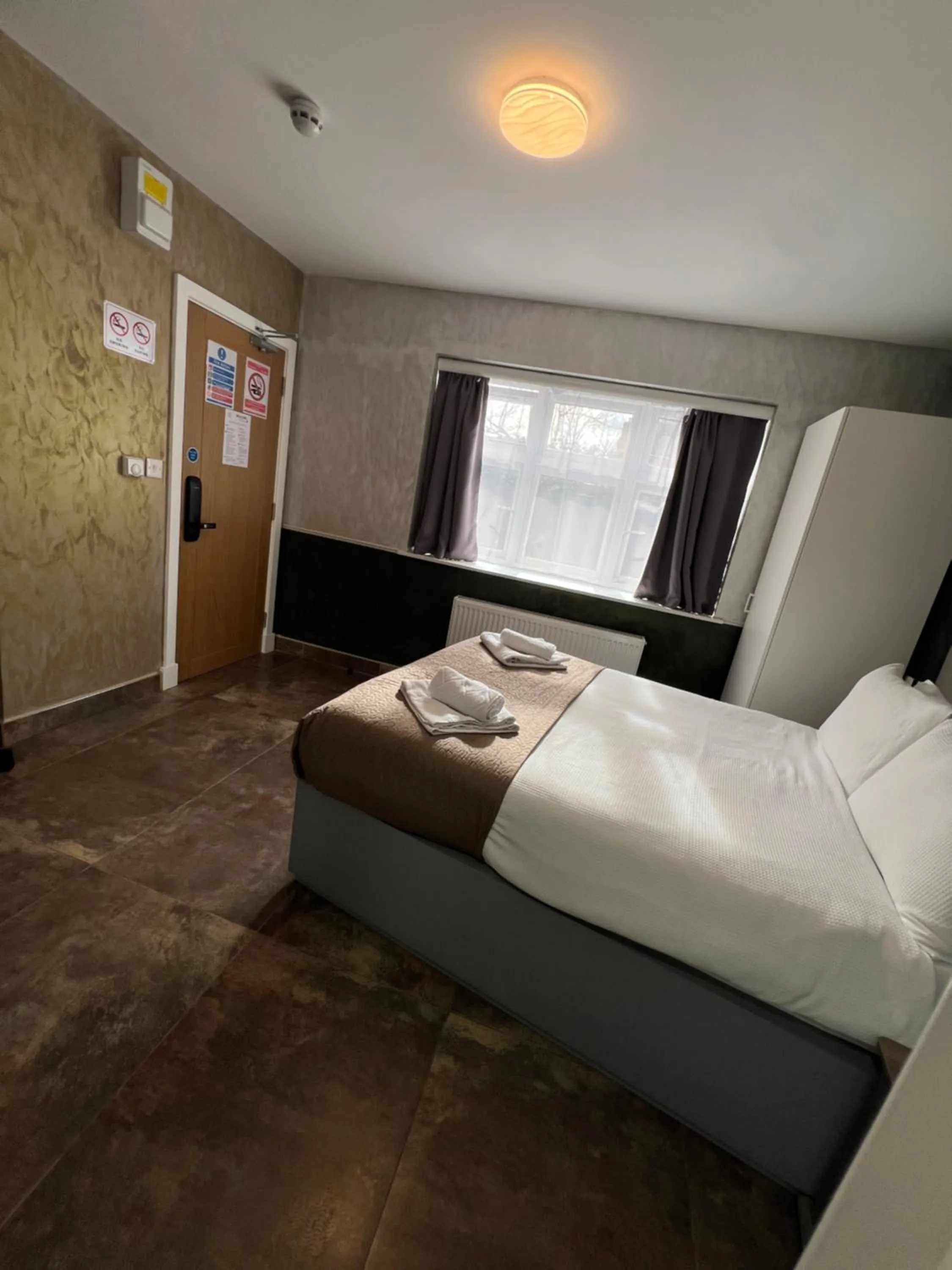 Bed in Paragraph Edmonton